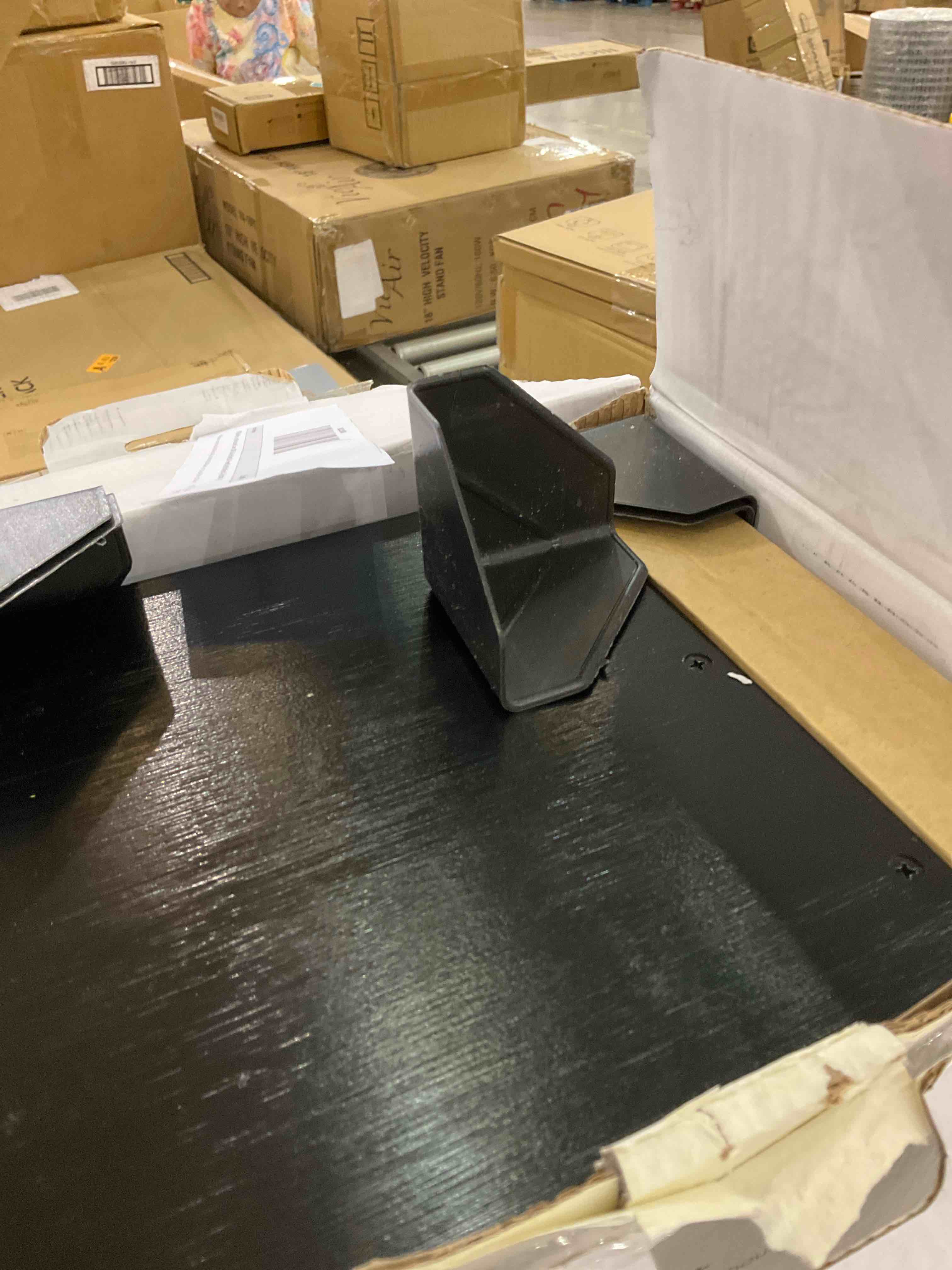 https://s3.amazonaws.com/lotting-images-prod/BargainHunt/EXS01212486_1721675333906.jpeg