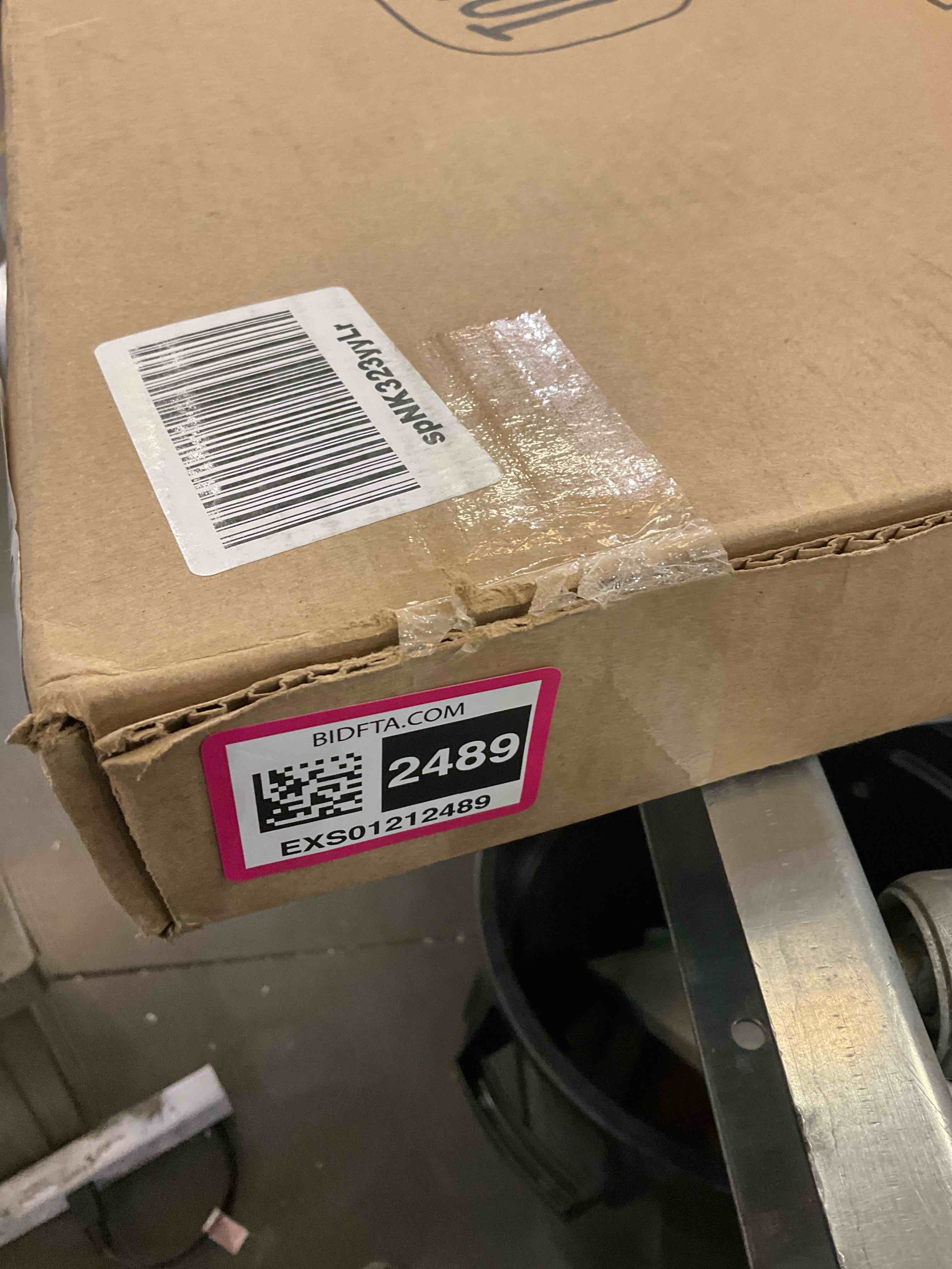 https://s3.amazonaws.com/lotting-images-prod/BargainHunt/EXS01212489_1721675796184.jpeg