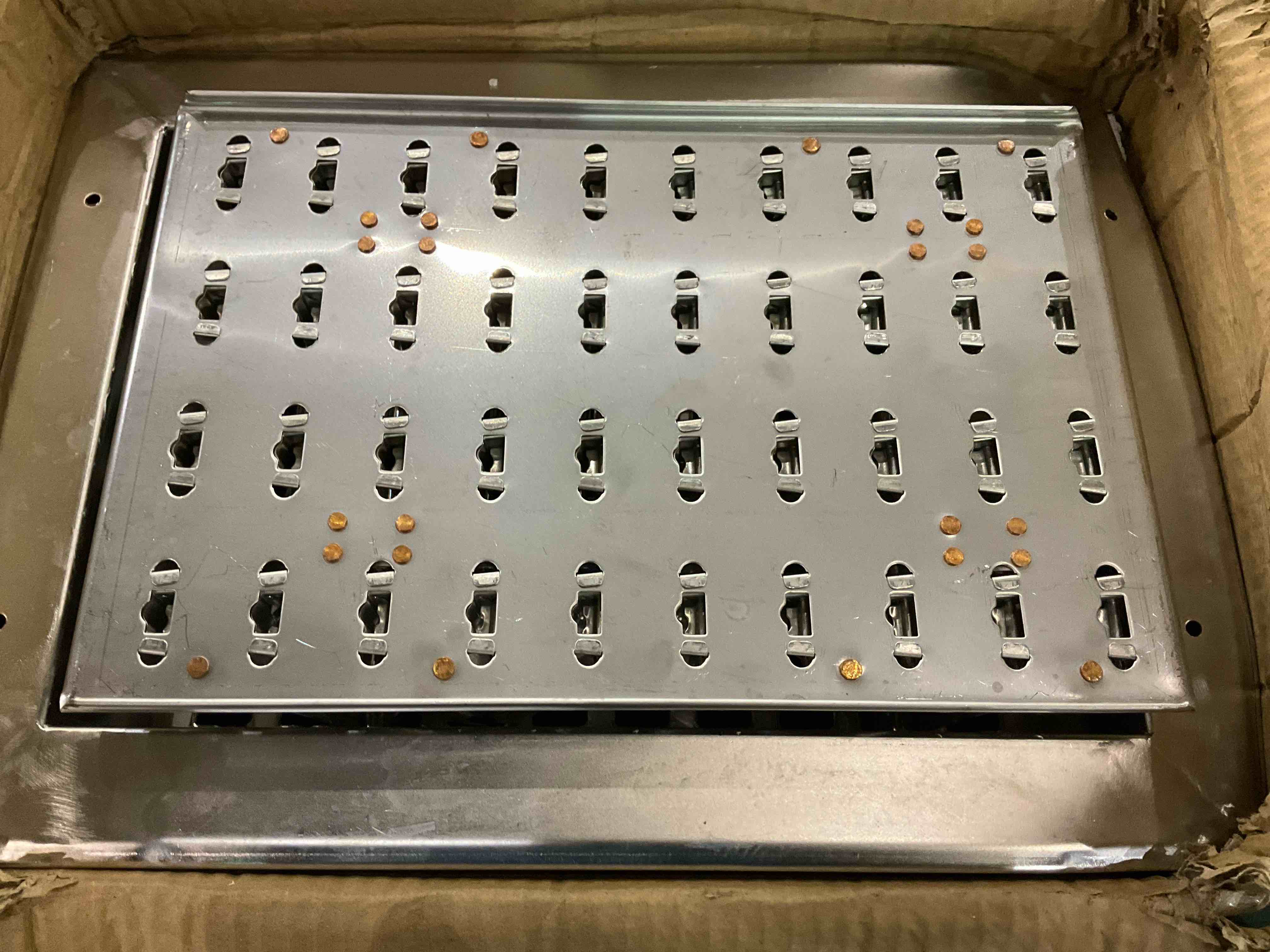 https://s3.amazonaws.com/lotting-images-prod/BargainHunt/EXS01212543_1710935292505.jpeg