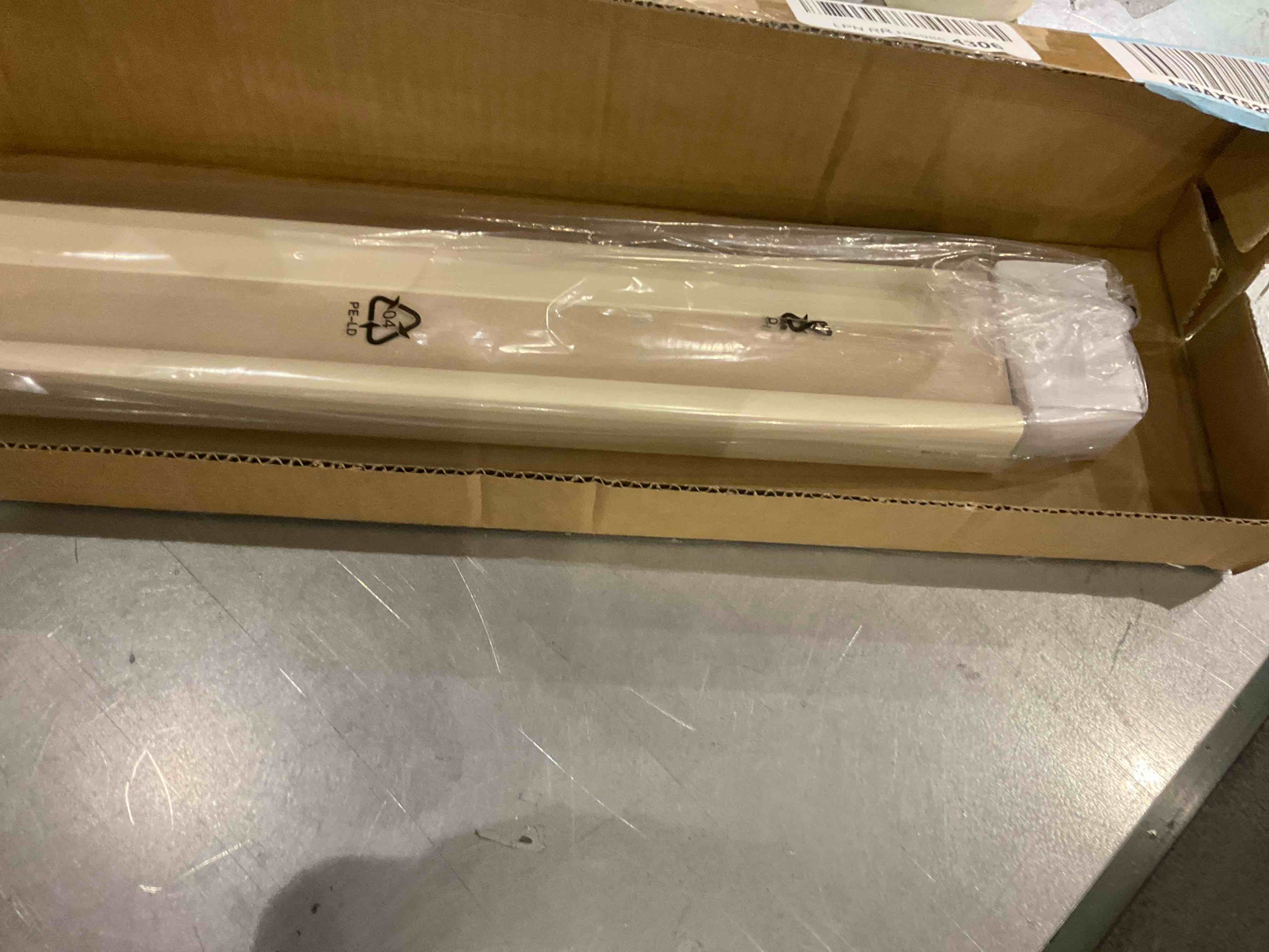 https://s3.amazonaws.com/lotting-images-prod/BargainHunt/EXS01212780_1711365148359.jpeg
