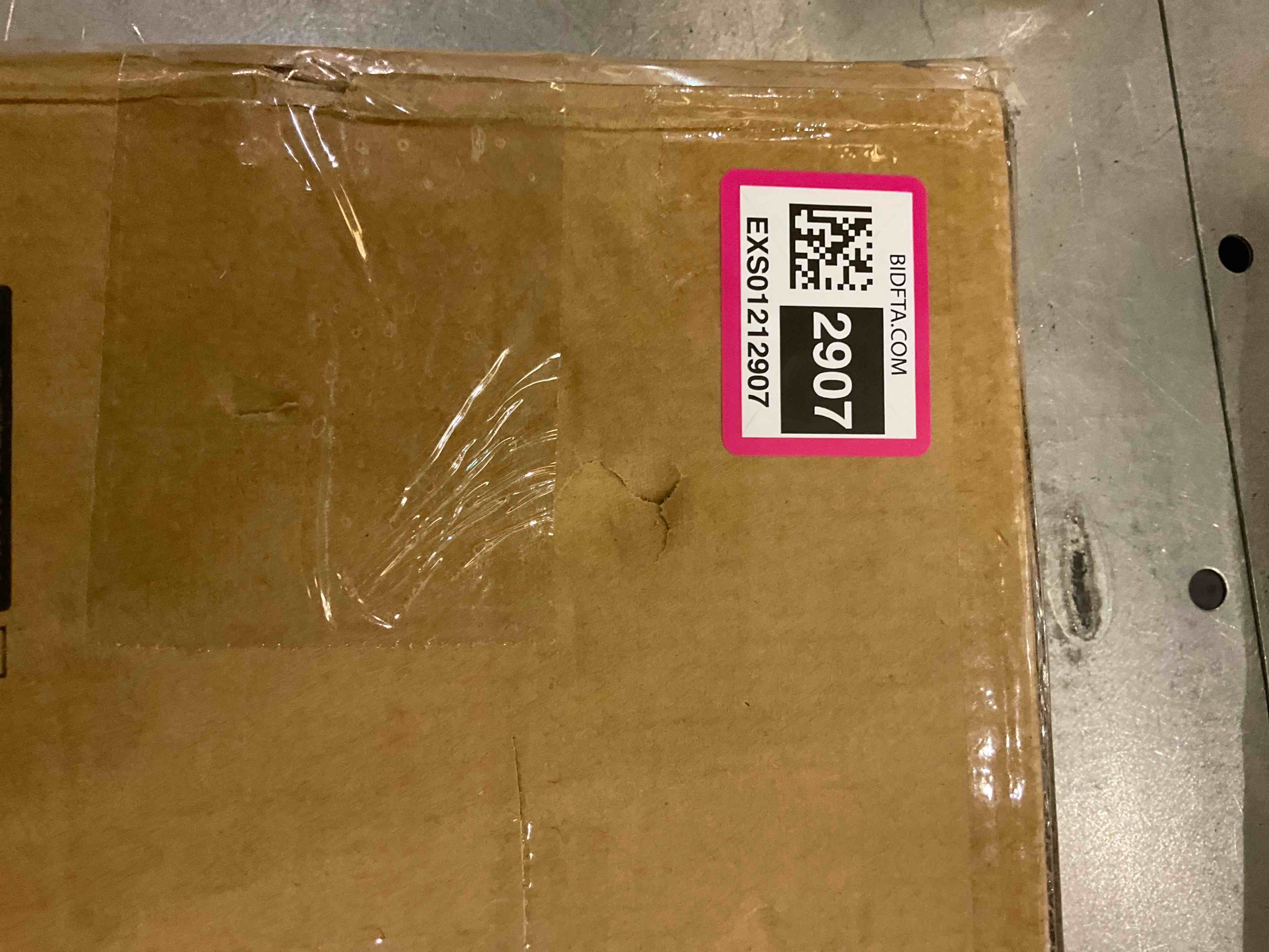 https://s3.amazonaws.com/lotting-images-prod/BargainHunt/EXS01212907_1711385887500.jpeg