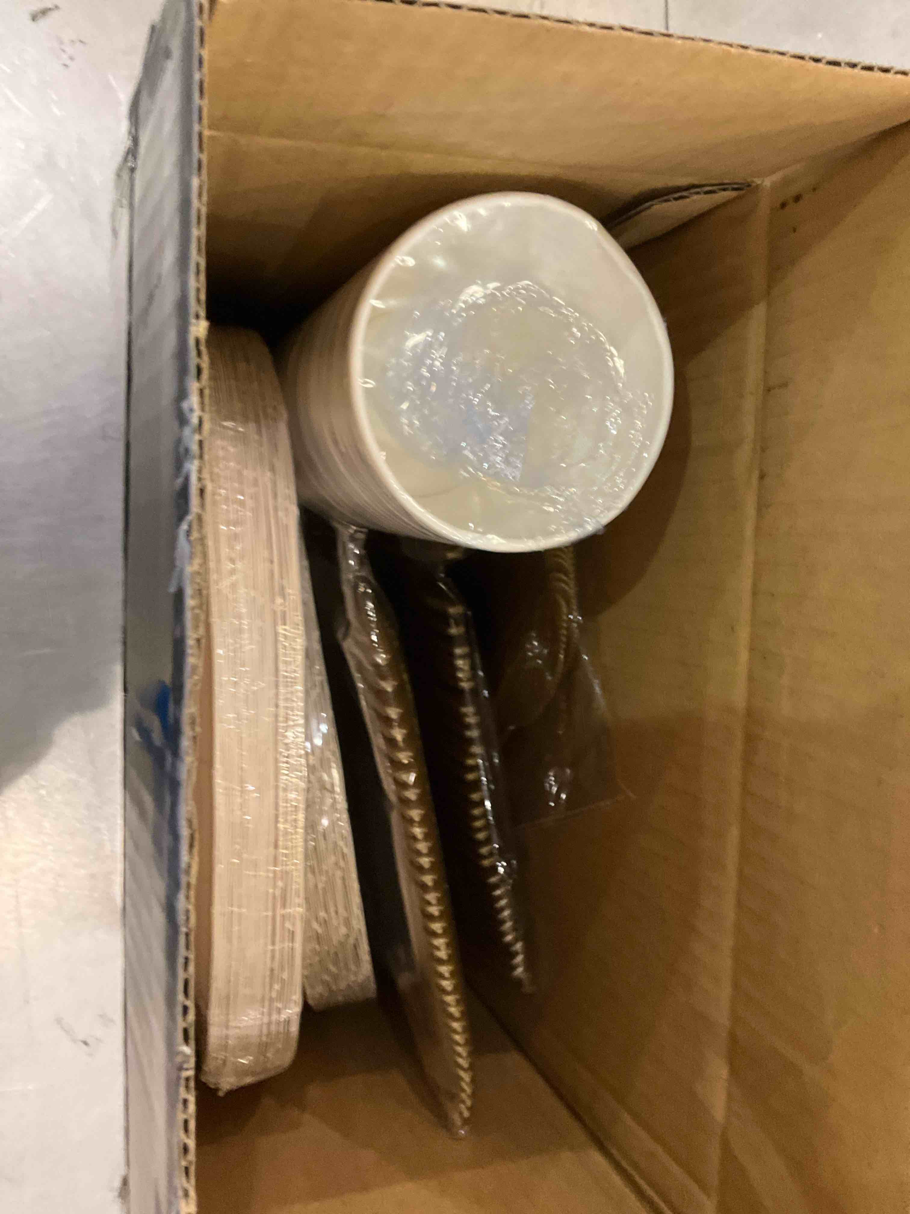 https://s3.amazonaws.com/lotting-images-prod/BargainHunt/EXS01212913_1711386602437.jpeg