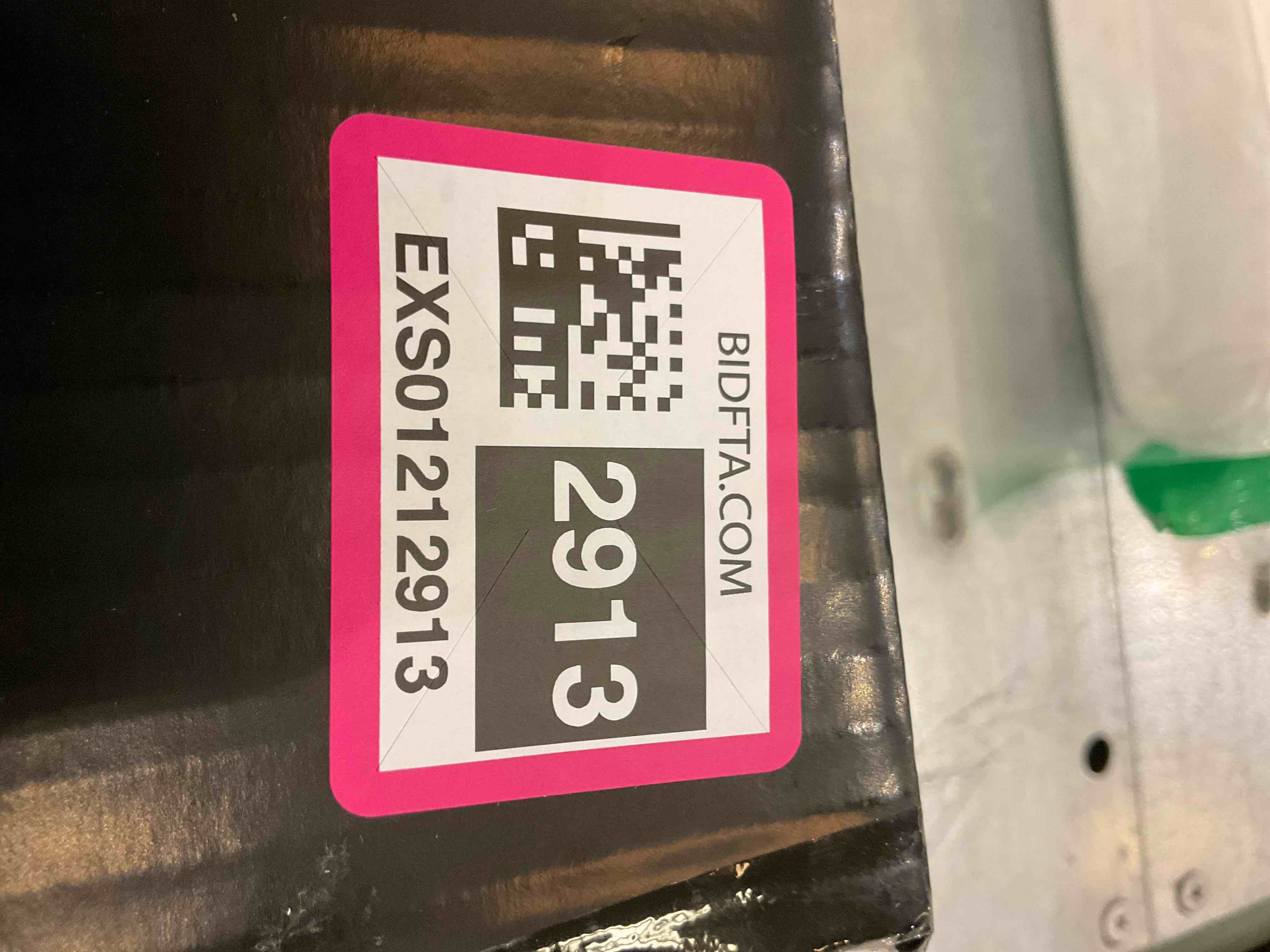 https://s3.amazonaws.com/lotting-images-prod/BargainHunt/EXS01212913_1711386622519.jpeg