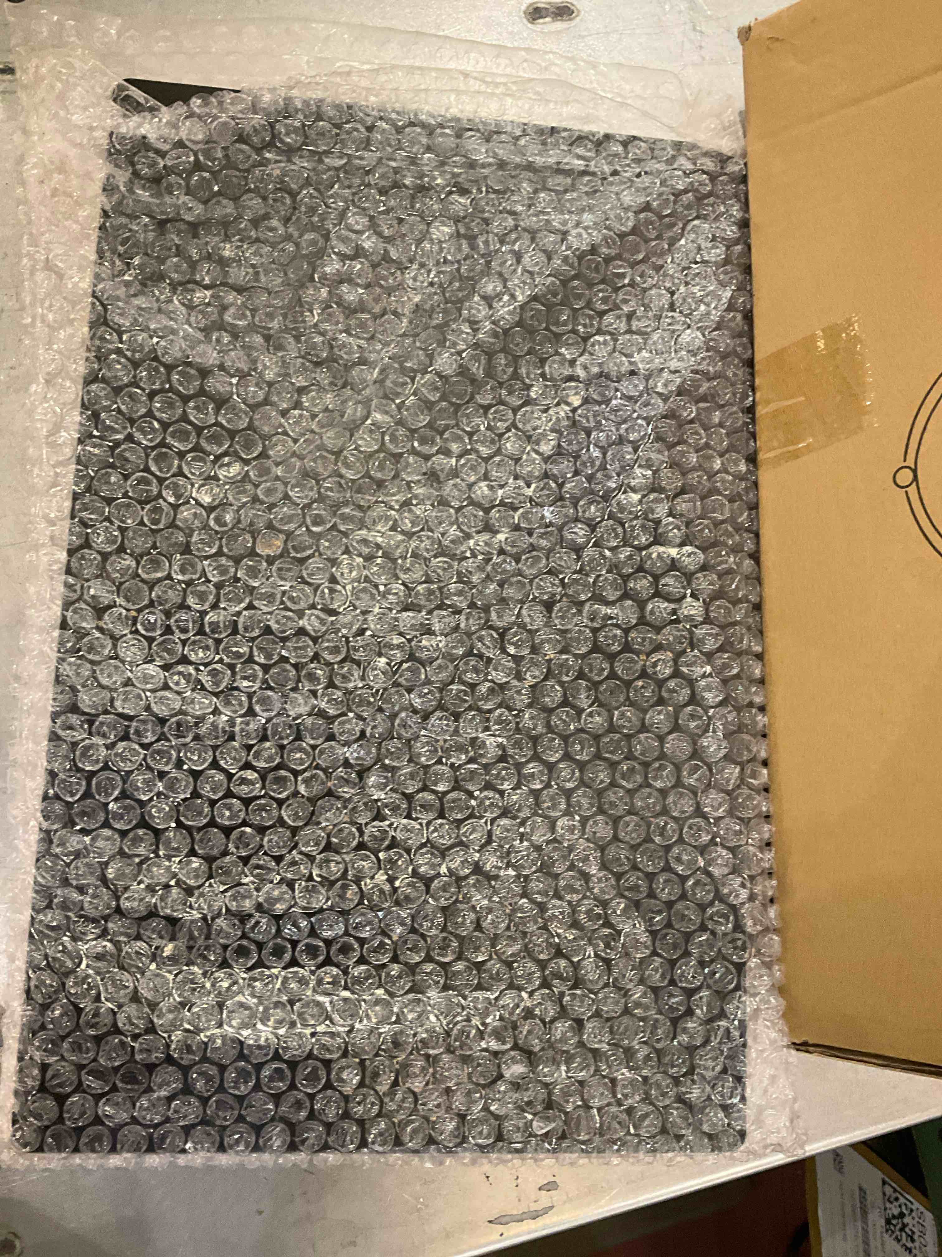 https://s3.amazonaws.com/lotting-images-prod/BargainHunt/EXS01212931_1711391045895.jpeg