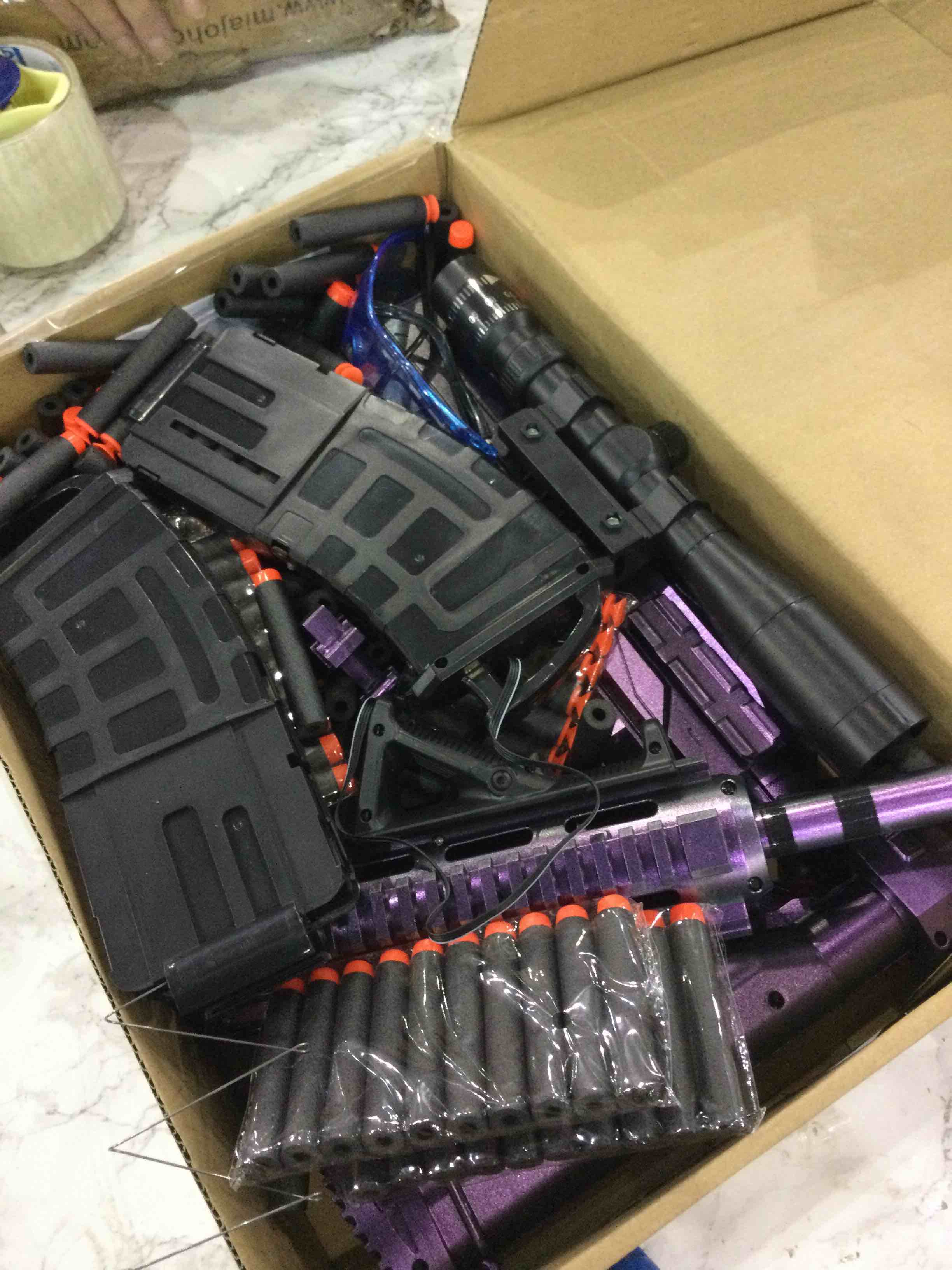 https://s3.amazonaws.com/lotting-images-prod/BargainHunt/EXS01213065_1711454865132.jpeg