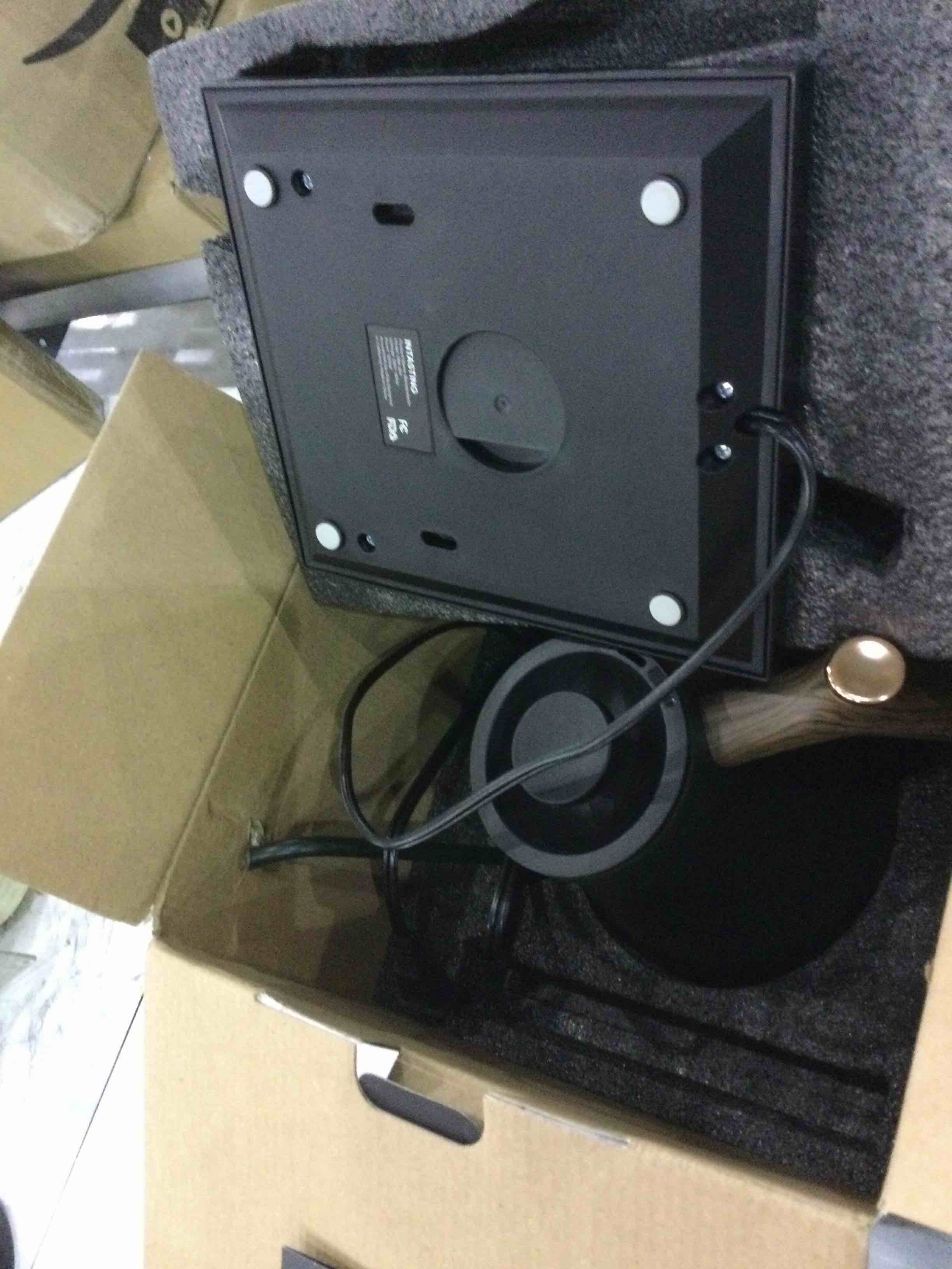 https://s3.amazonaws.com/lotting-images-prod/BargainHunt/EXS01213264_1711540018457.jpeg
