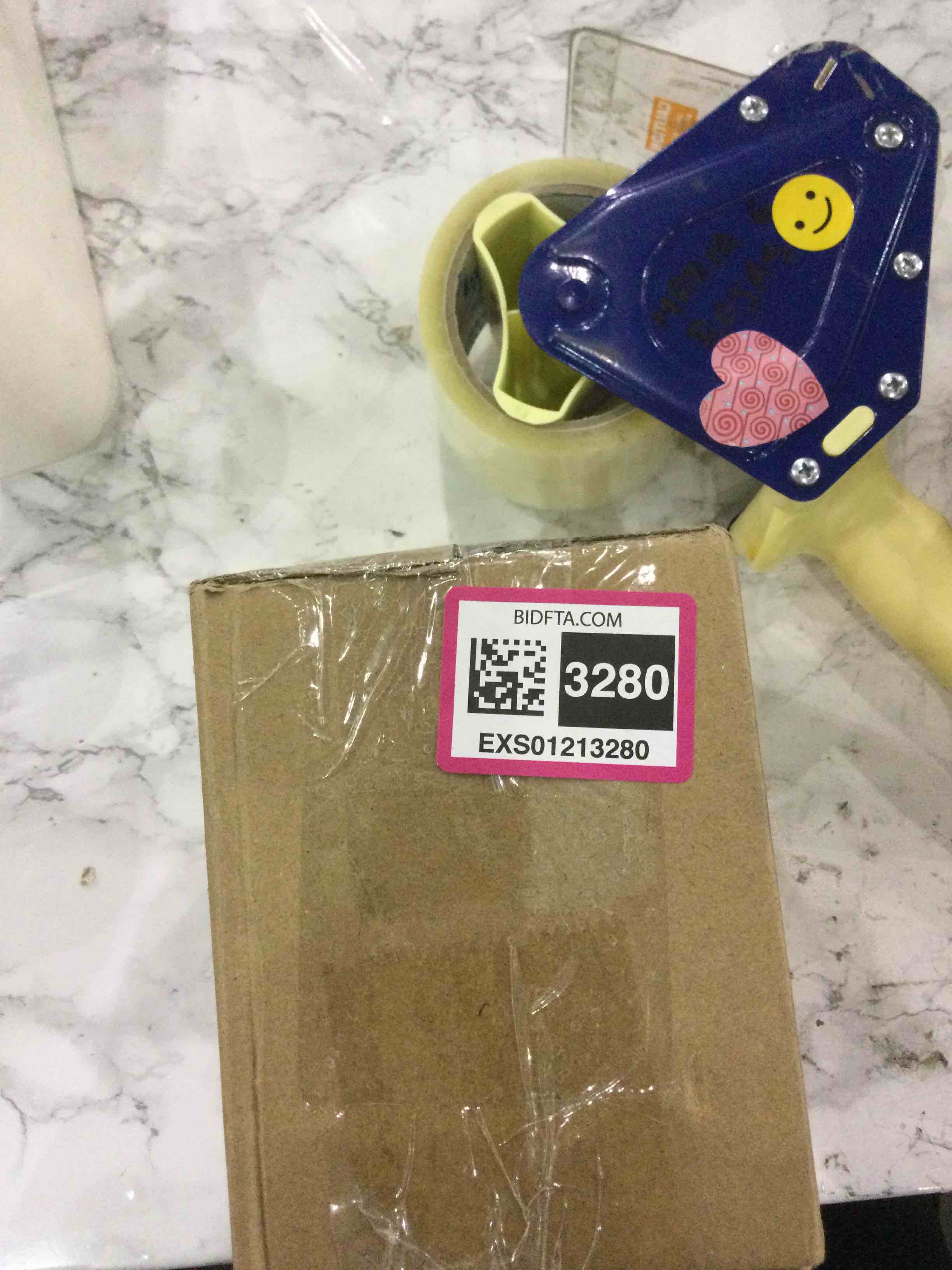 https://s3.amazonaws.com/lotting-images-prod/BargainHunt/EXS01213280_1711541716594.jpeg