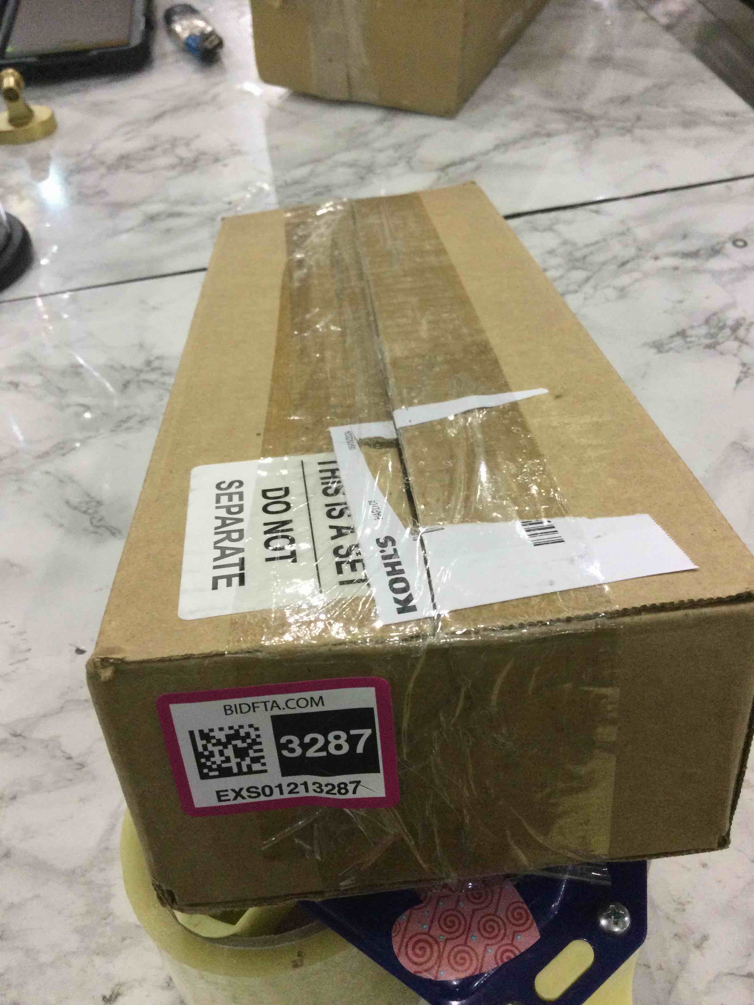 https://s3.amazonaws.com/lotting-images-prod/BargainHunt/EXS01213287_1711542530713.jpeg