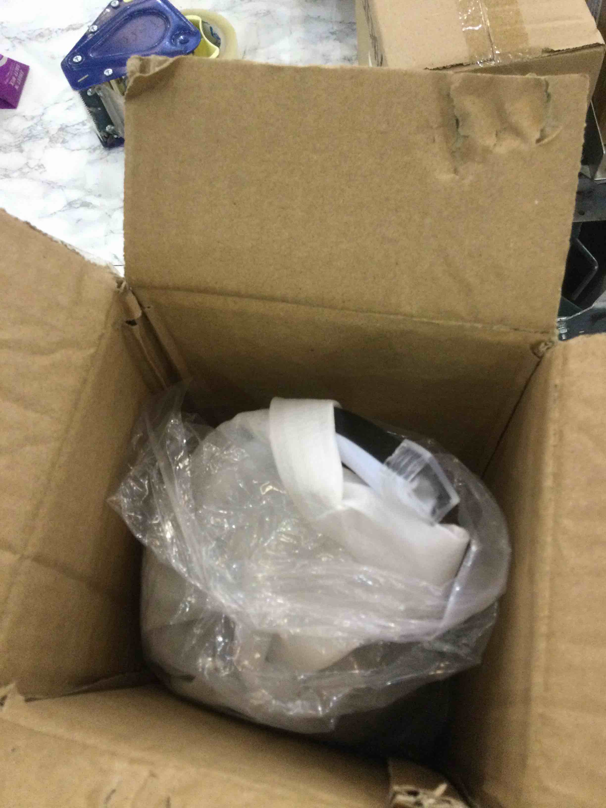 https://s3.amazonaws.com/lotting-images-prod/BargainHunt/EXS01213379_1711565447213.jpeg