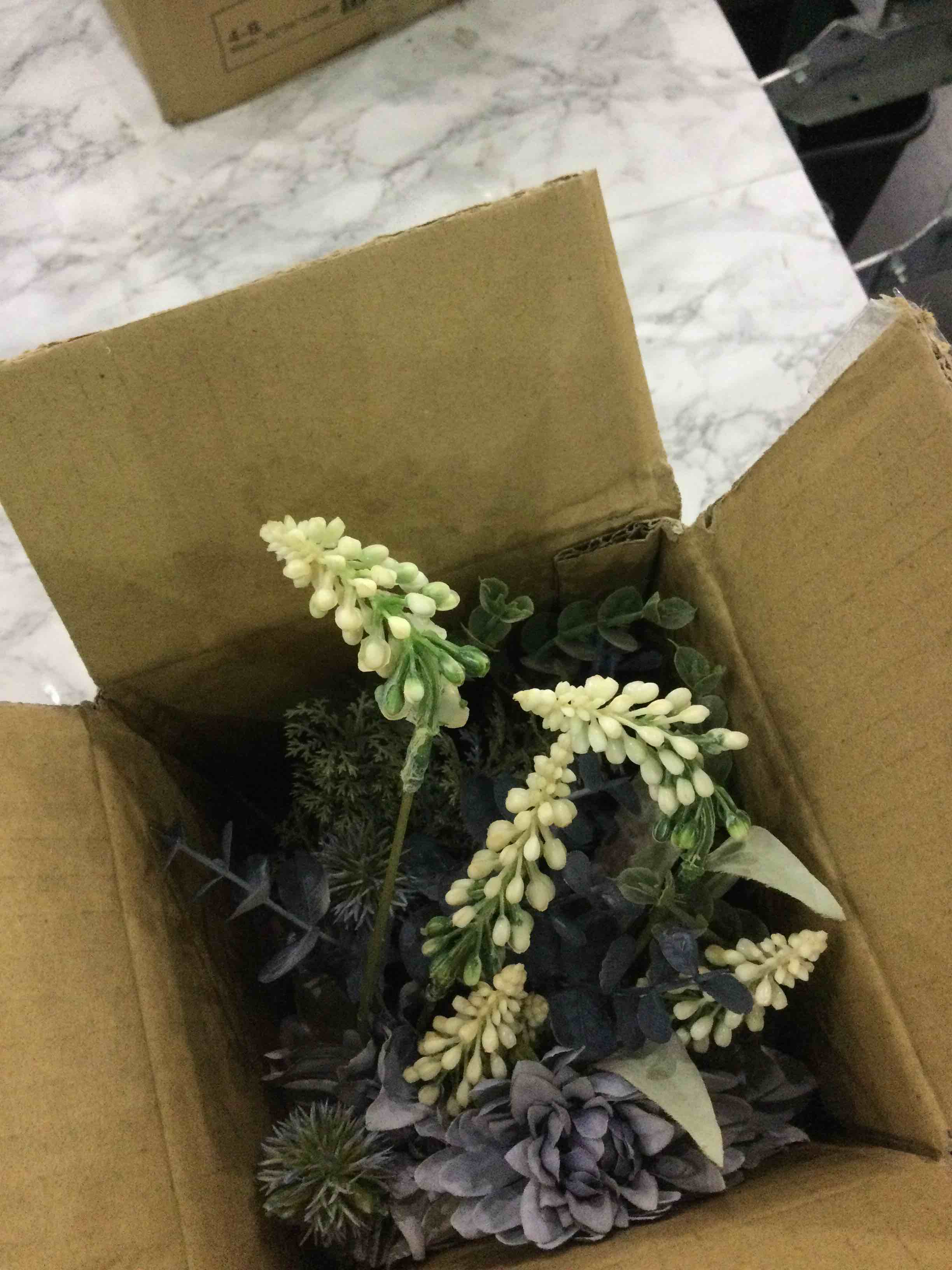 https://s3.amazonaws.com/lotting-images-prod/BargainHunt/EXS01213446_1711627817958.jpeg