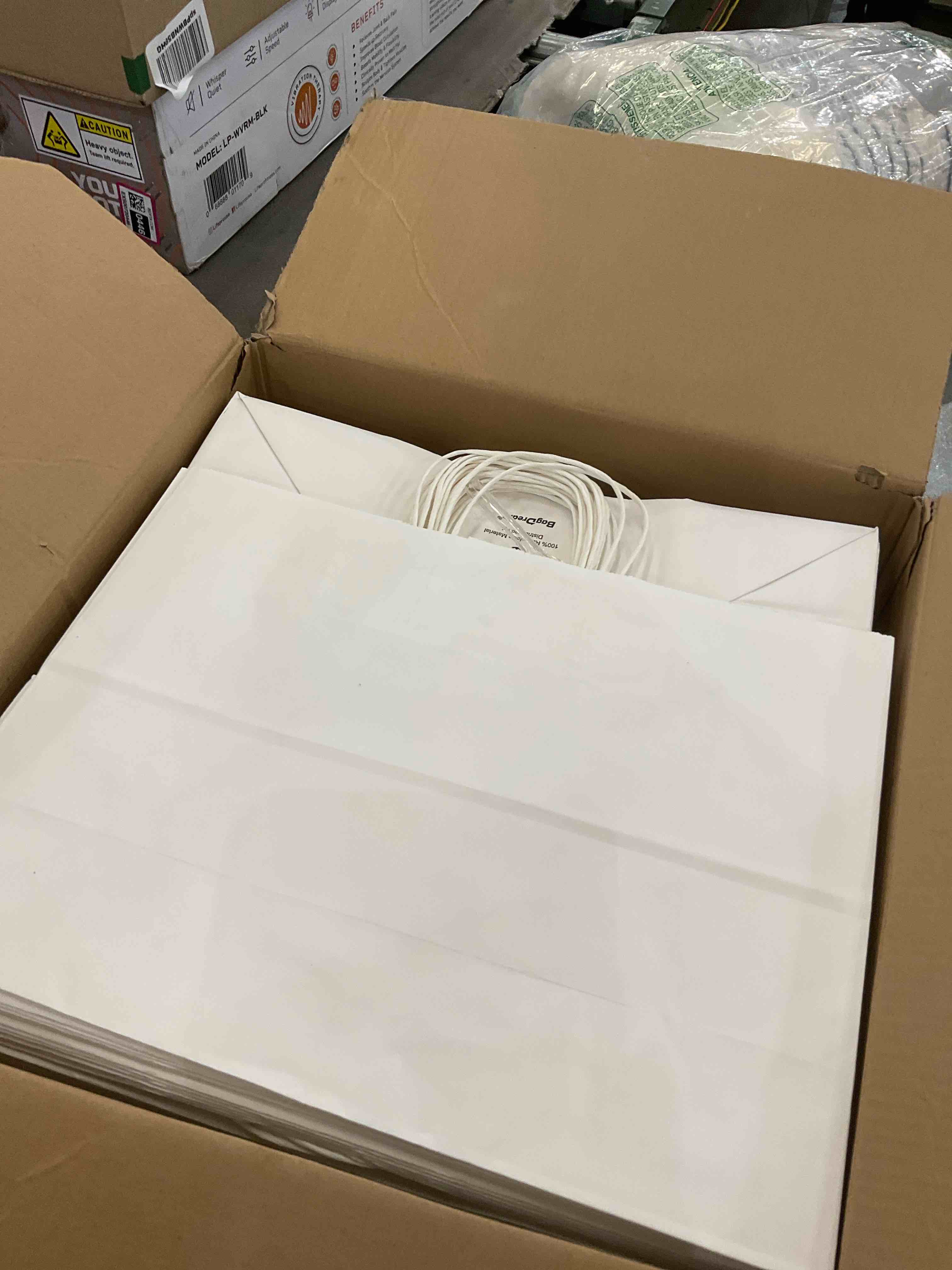 https://s3.amazonaws.com/lotting-images-prod/BargainHunt/EXS01213654_1710959864854.jpeg