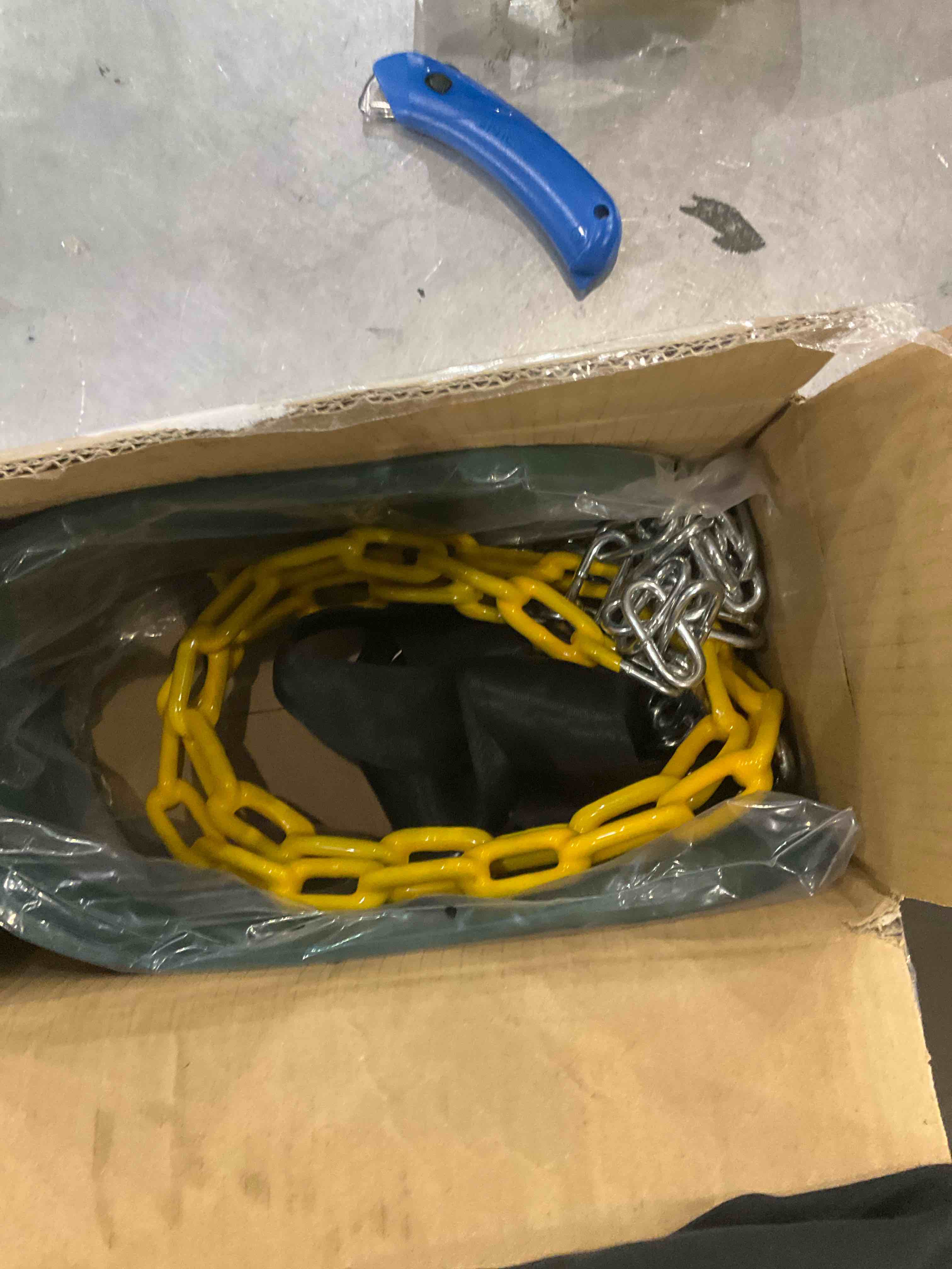 https://s3.amazonaws.com/lotting-images-prod/BargainHunt/EXS01213793_1712059844176.jpeg