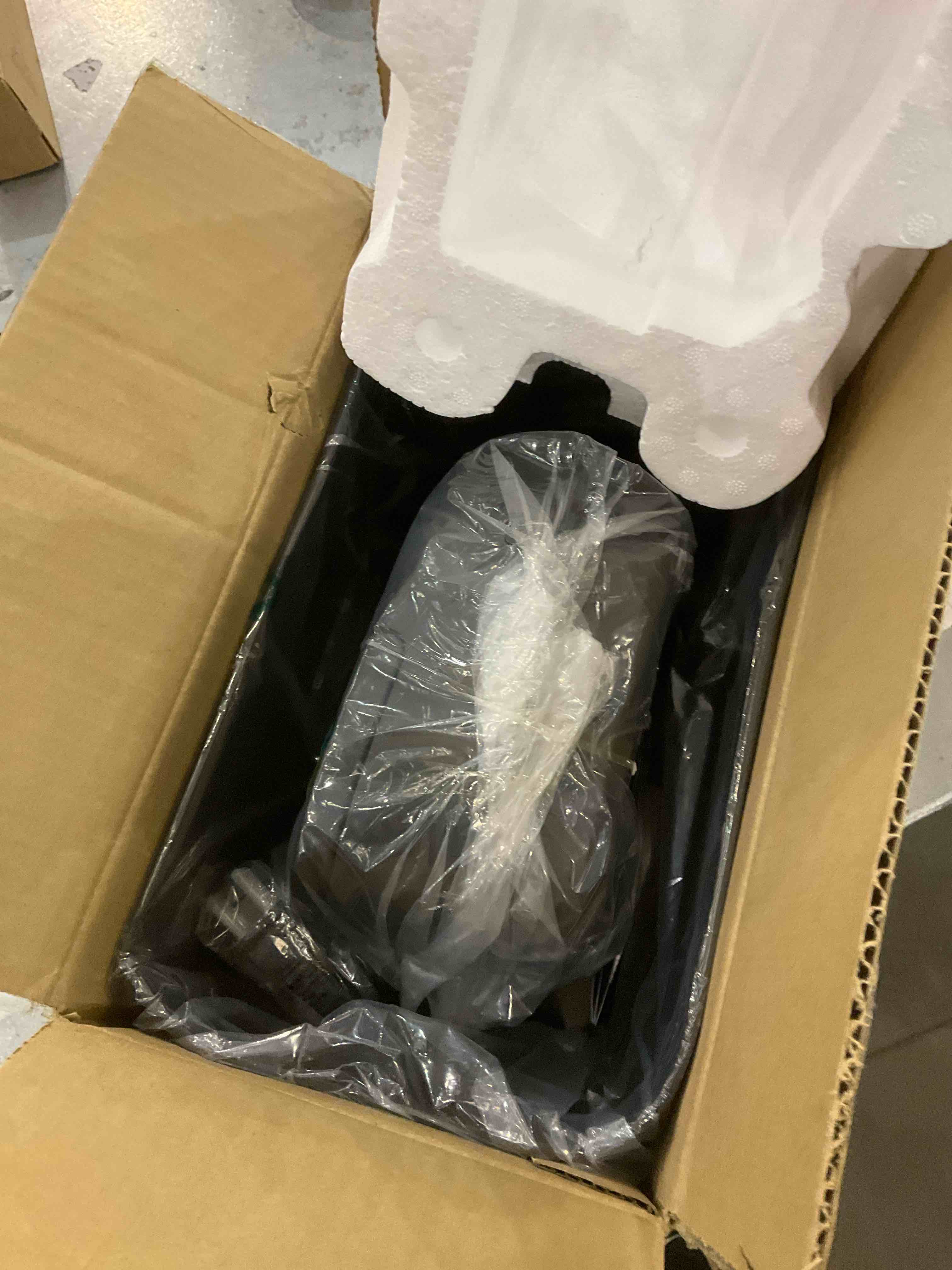 https://s3.amazonaws.com/lotting-images-prod/BargainHunt/EXS01213823_1712068688940.jpeg