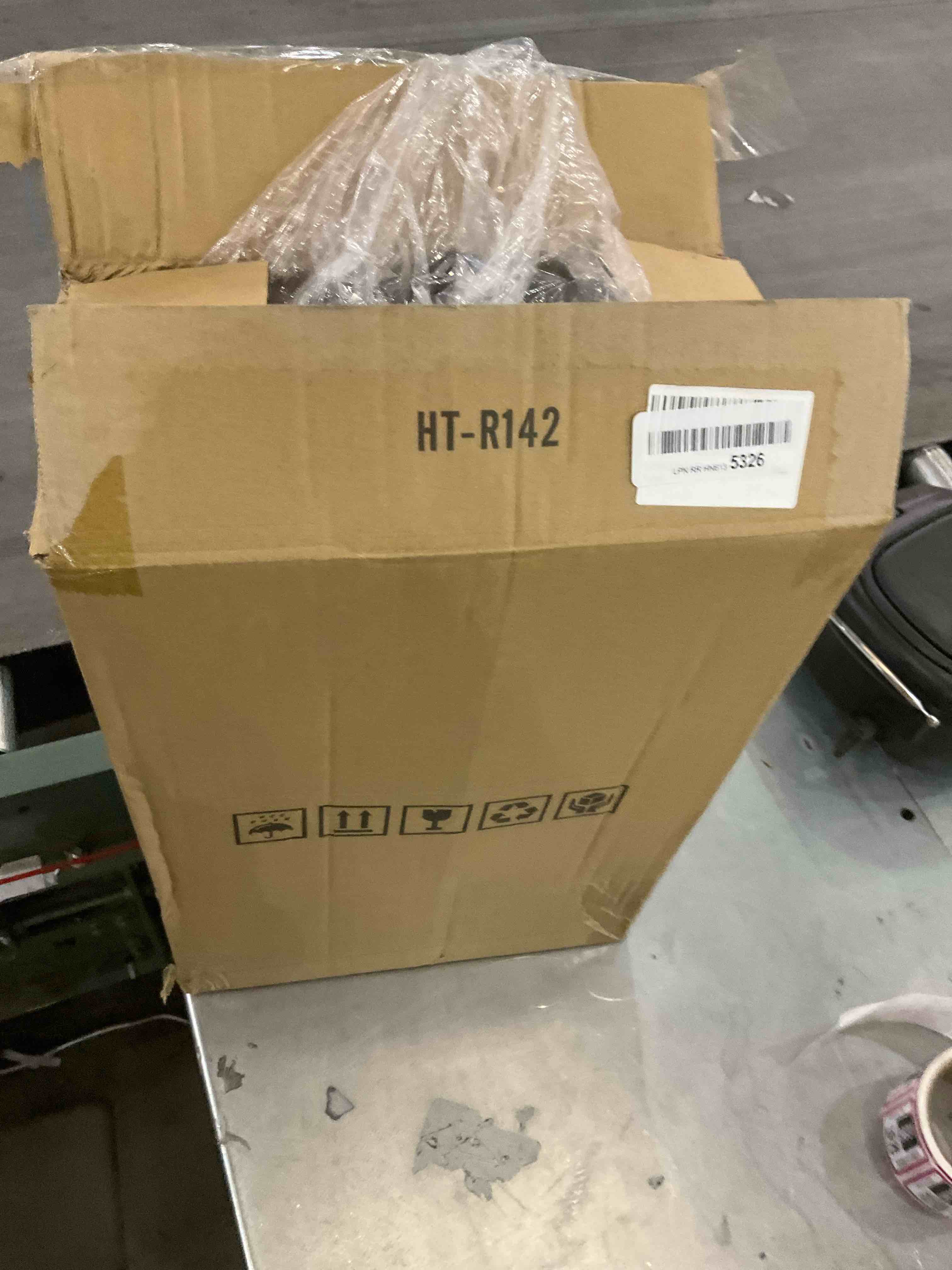 https://s3.amazonaws.com/lotting-images-prod/BargainHunt/EXS01213824_1712068914141.jpeg