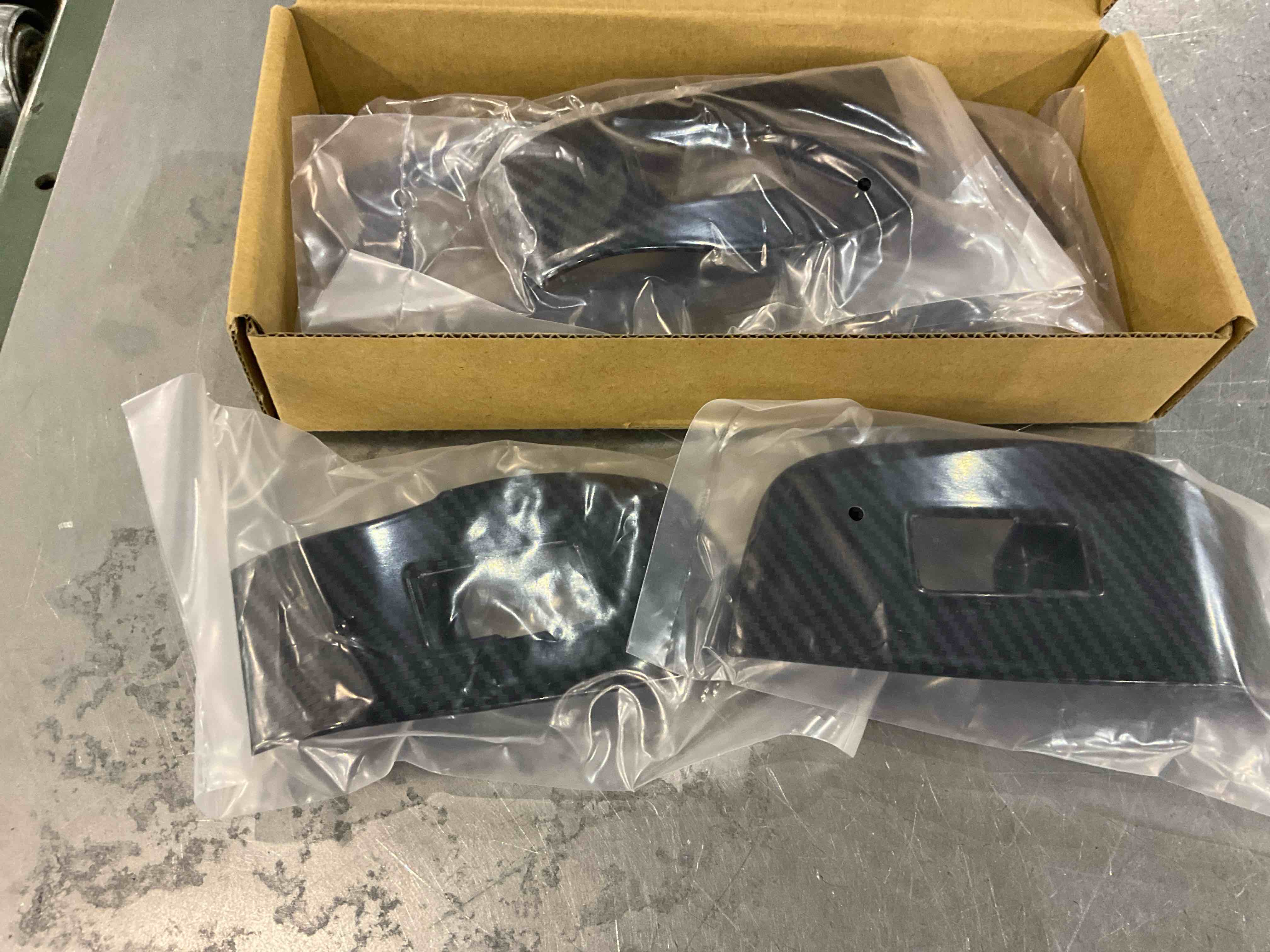 https://s3.amazonaws.com/lotting-images-prod/BargainHunt/EXS01214016_1711627000589.jpeg