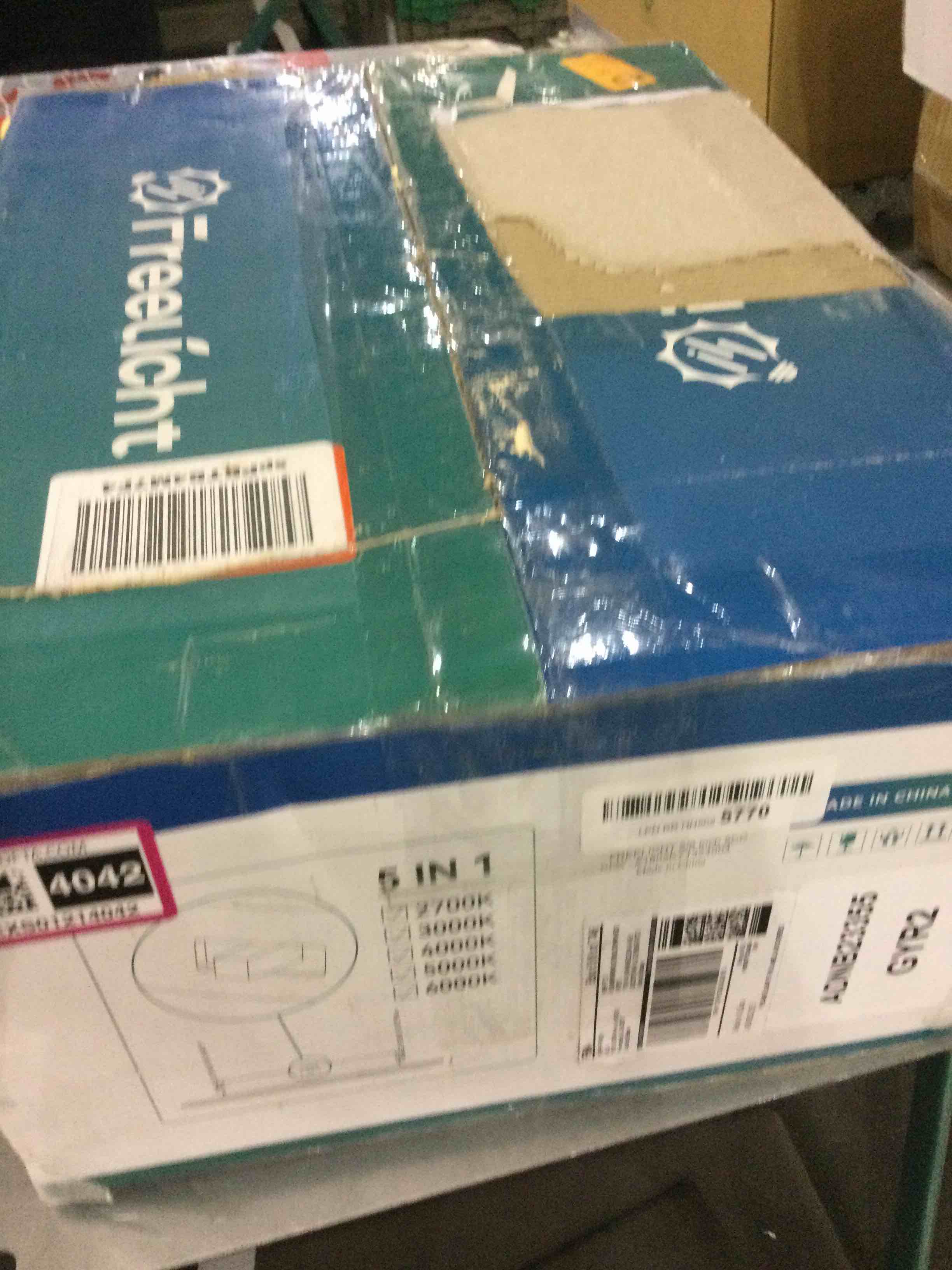 https://s3.amazonaws.com/lotting-images-prod/BargainHunt/EXS01214042_1711979012042.jpeg