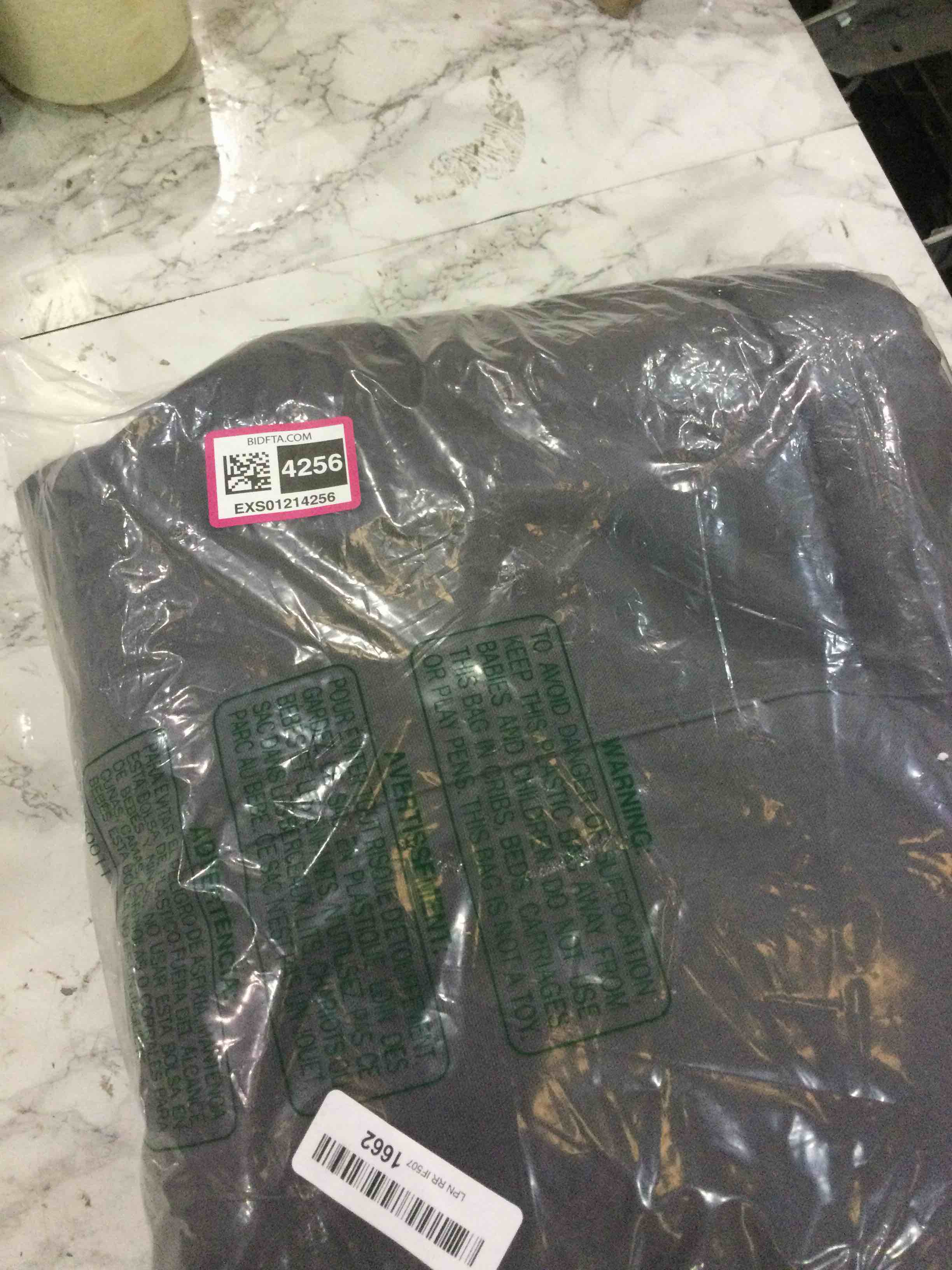 https://s3.amazonaws.com/lotting-images-prod/BargainHunt/EXS01214256_1712068960457.jpeg