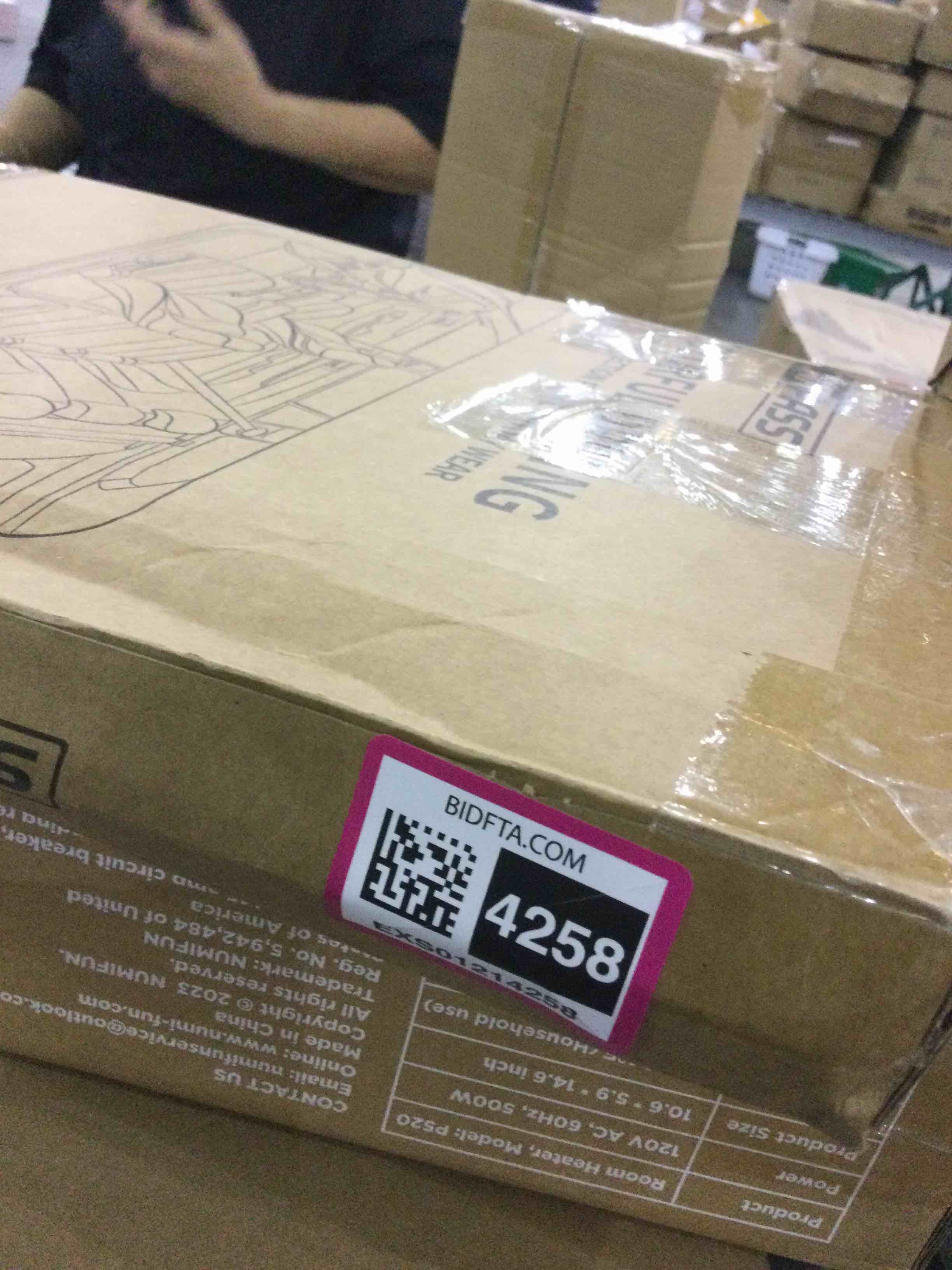 https://s3.amazonaws.com/lotting-images-prod/BargainHunt/EXS01214258_1712069125787.jpeg