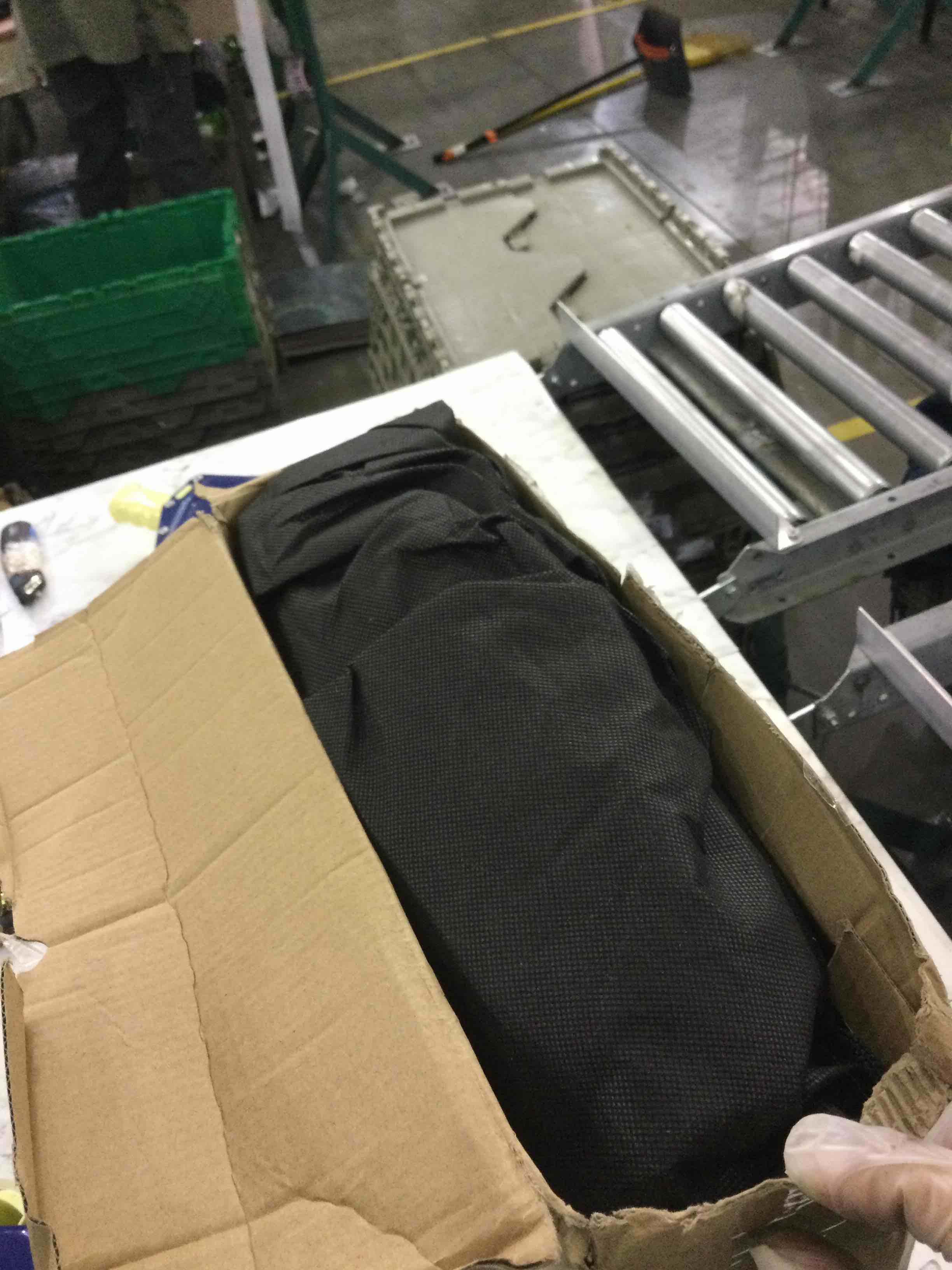 https://s3.amazonaws.com/lotting-images-prod/BargainHunt/EXS01214335_1712148354636.jpeg
