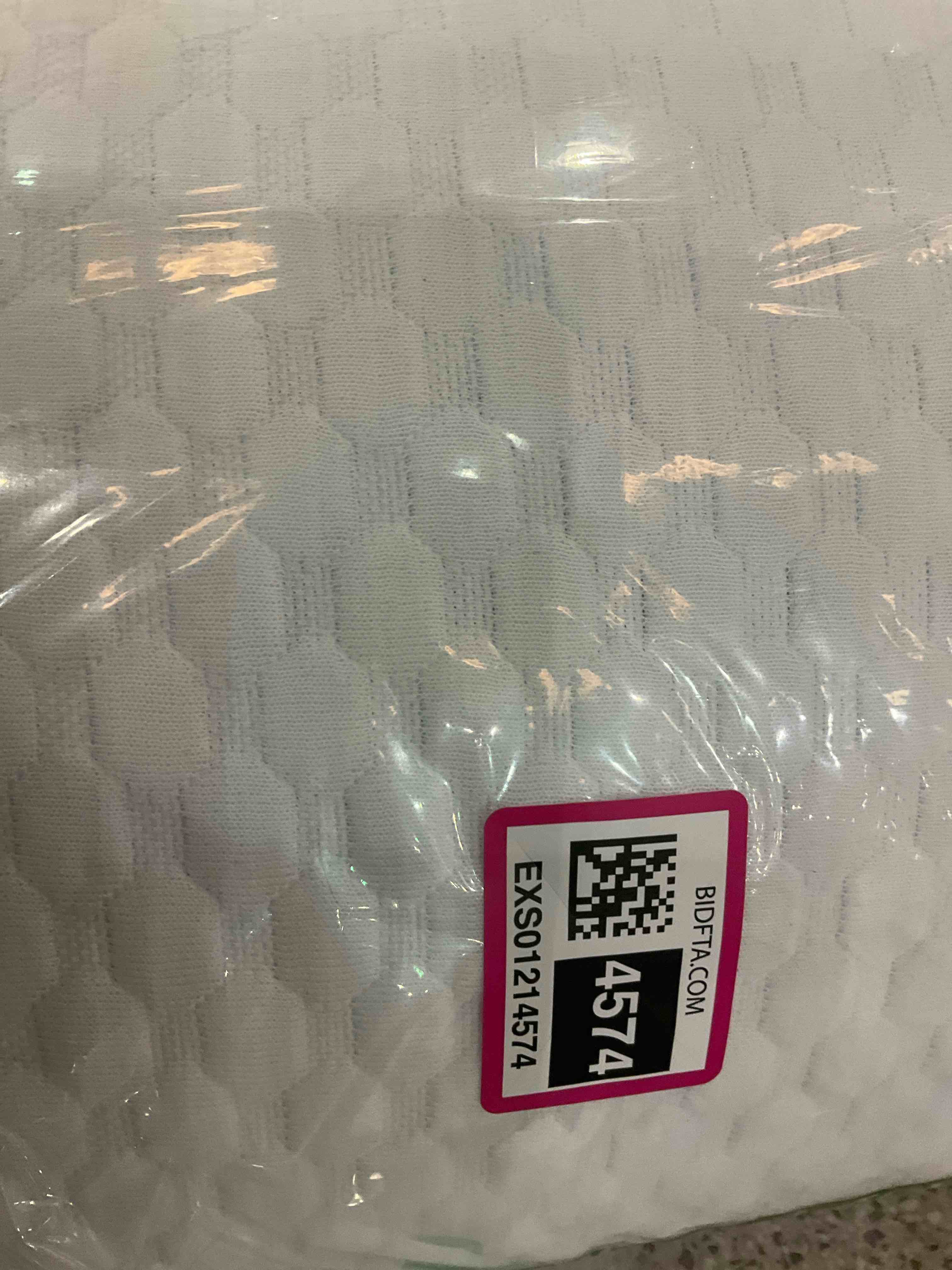 https://s3.amazonaws.com/lotting-images-prod/BargainHunt/EXS01214574_1711033509658.jpeg