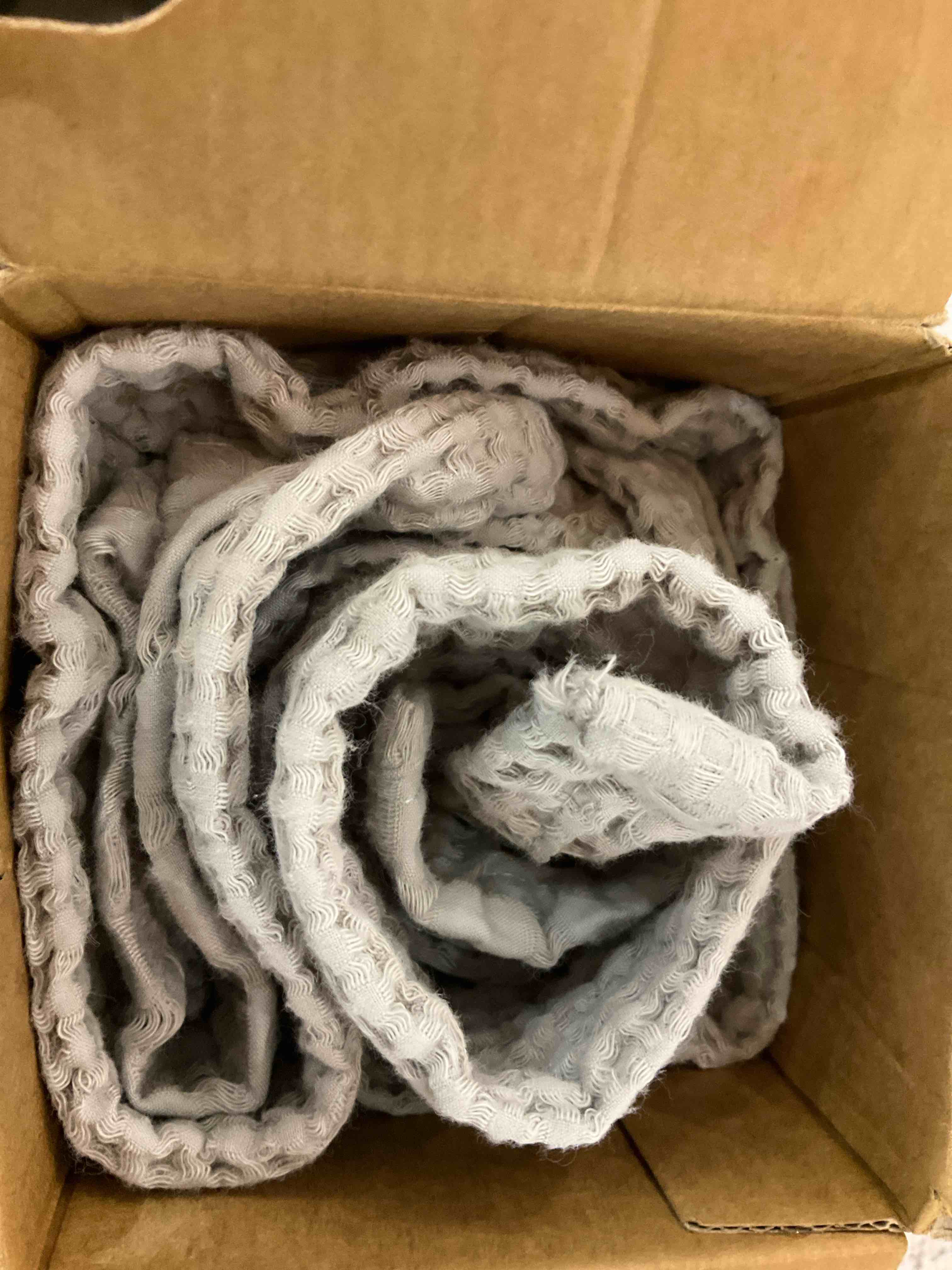 https://s3.amazonaws.com/lotting-images-prod/BargainHunt/EXS01214610_1711041469140.jpeg