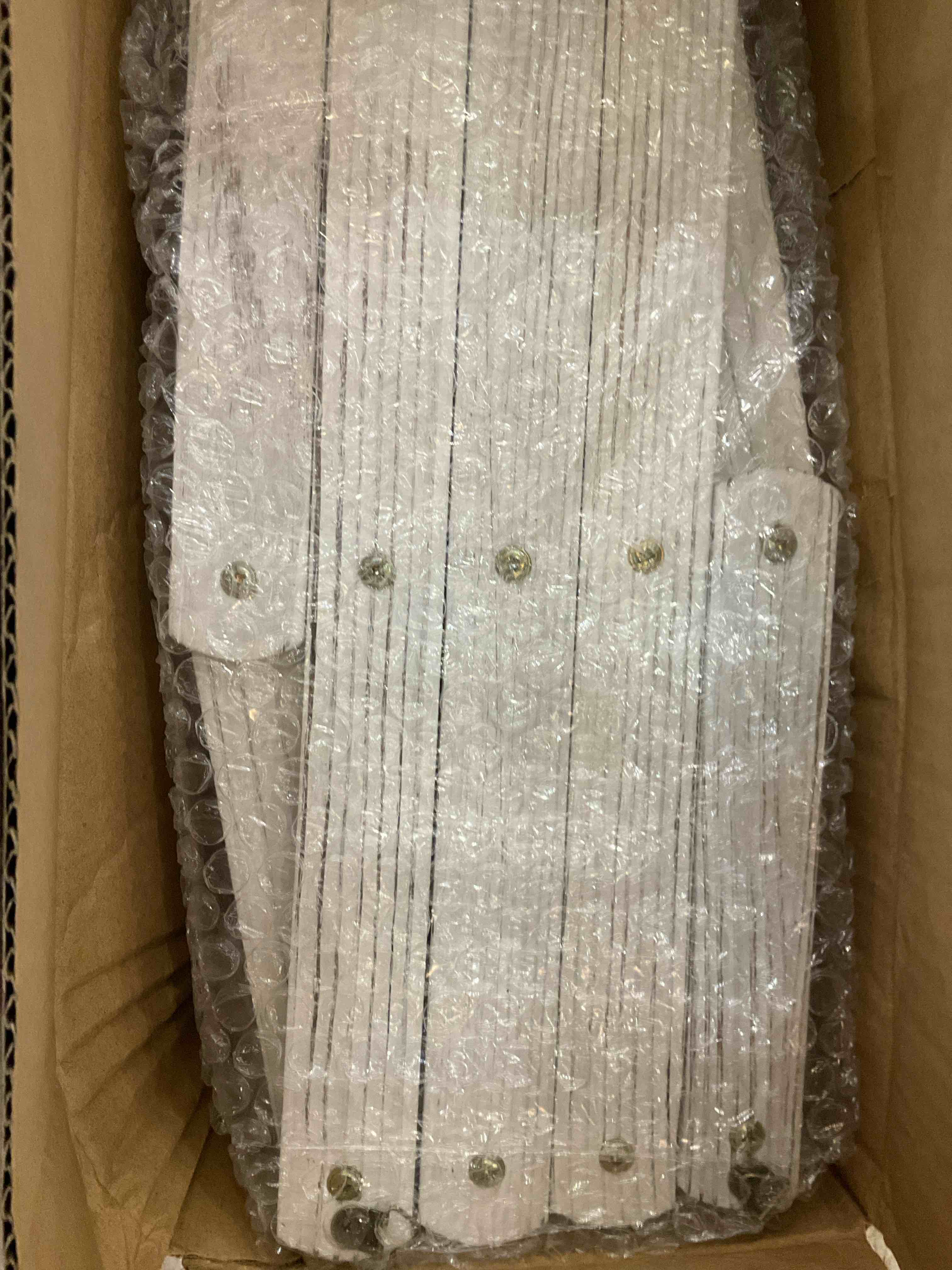 https://s3.amazonaws.com/lotting-images-prod/BargainHunt/EXS01214613_1711041845473.jpeg