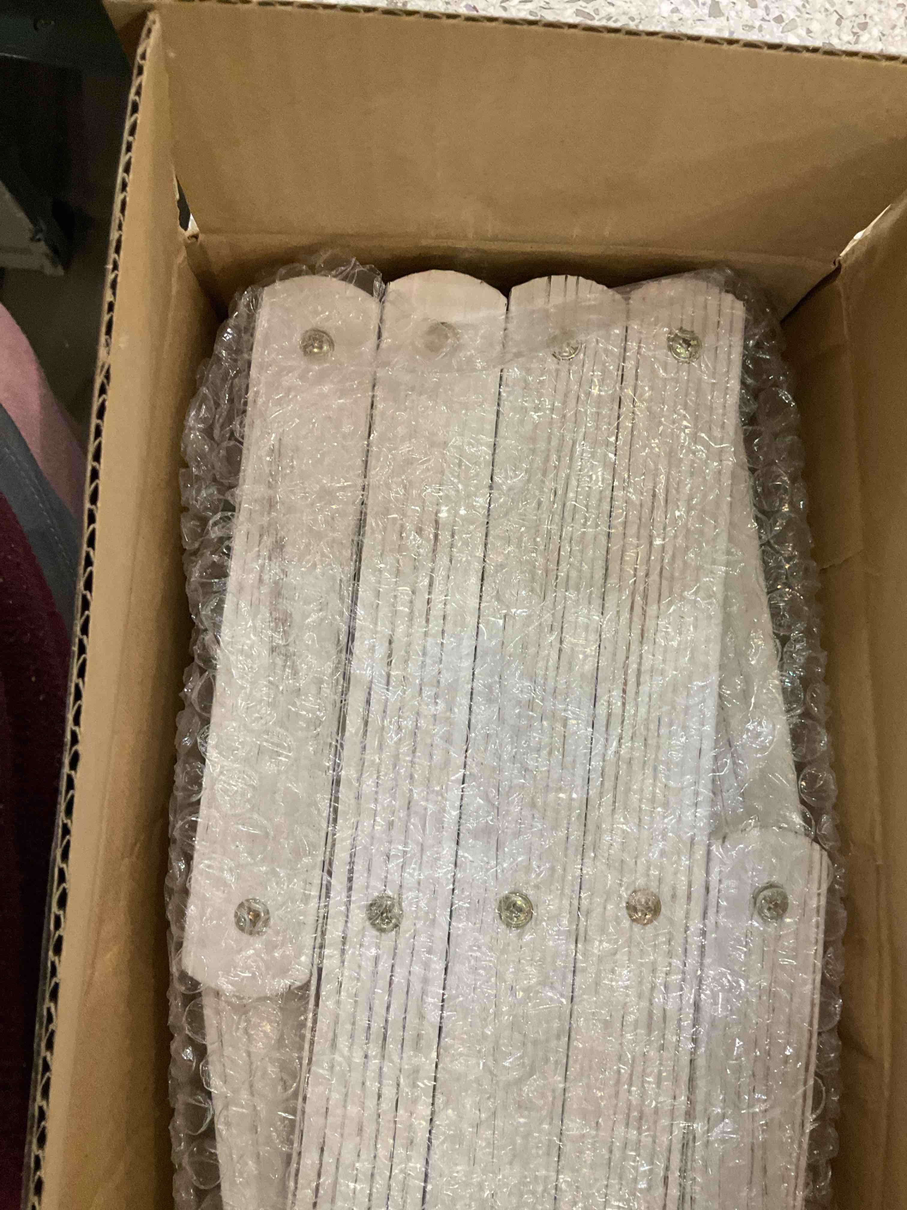 https://s3.amazonaws.com/lotting-images-prod/BargainHunt/EXS01214613_1711041846670.jpeg