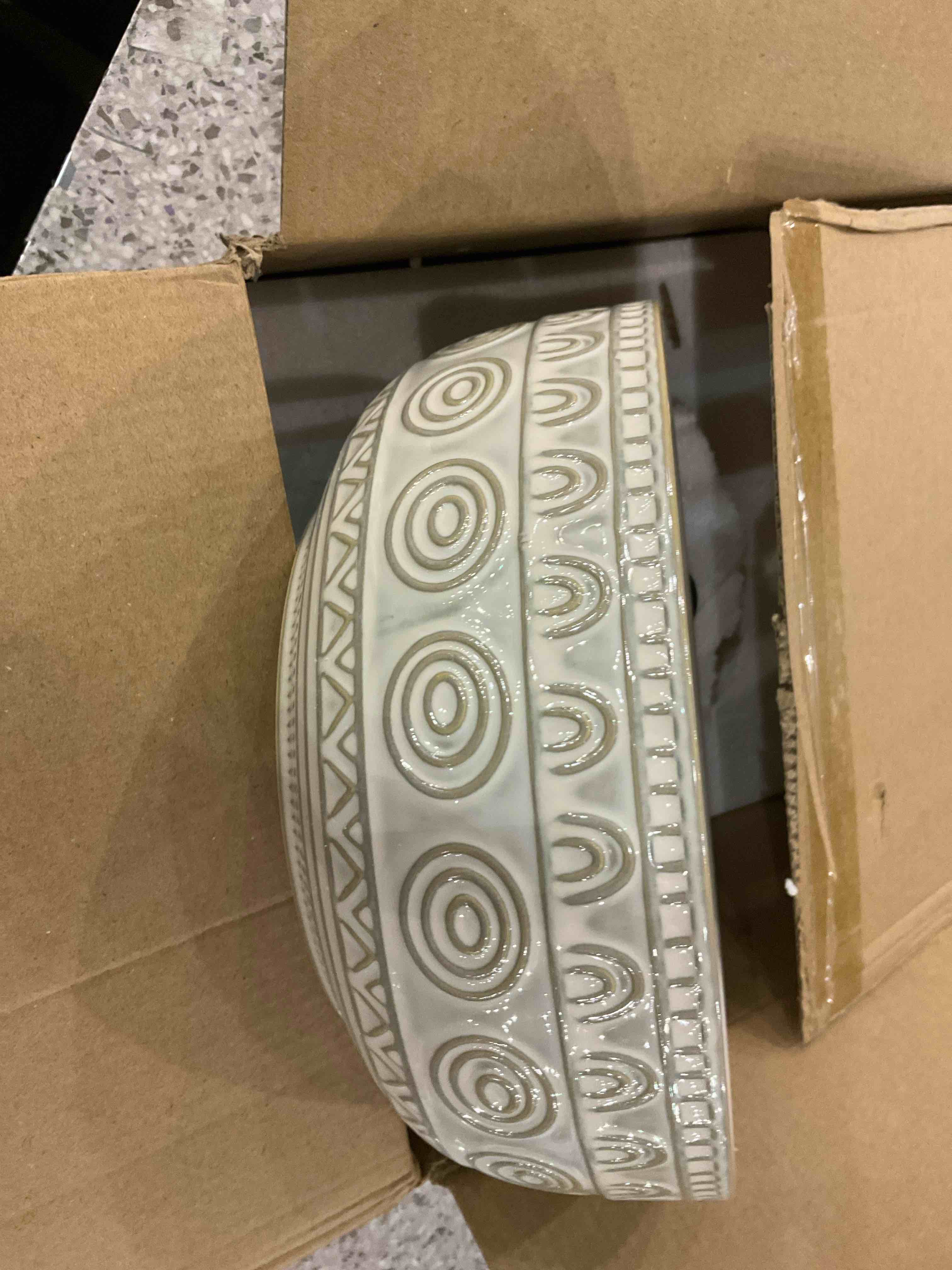 https://s3.amazonaws.com/lotting-images-prod/BargainHunt/EXS01214676_1711110820312.jpeg