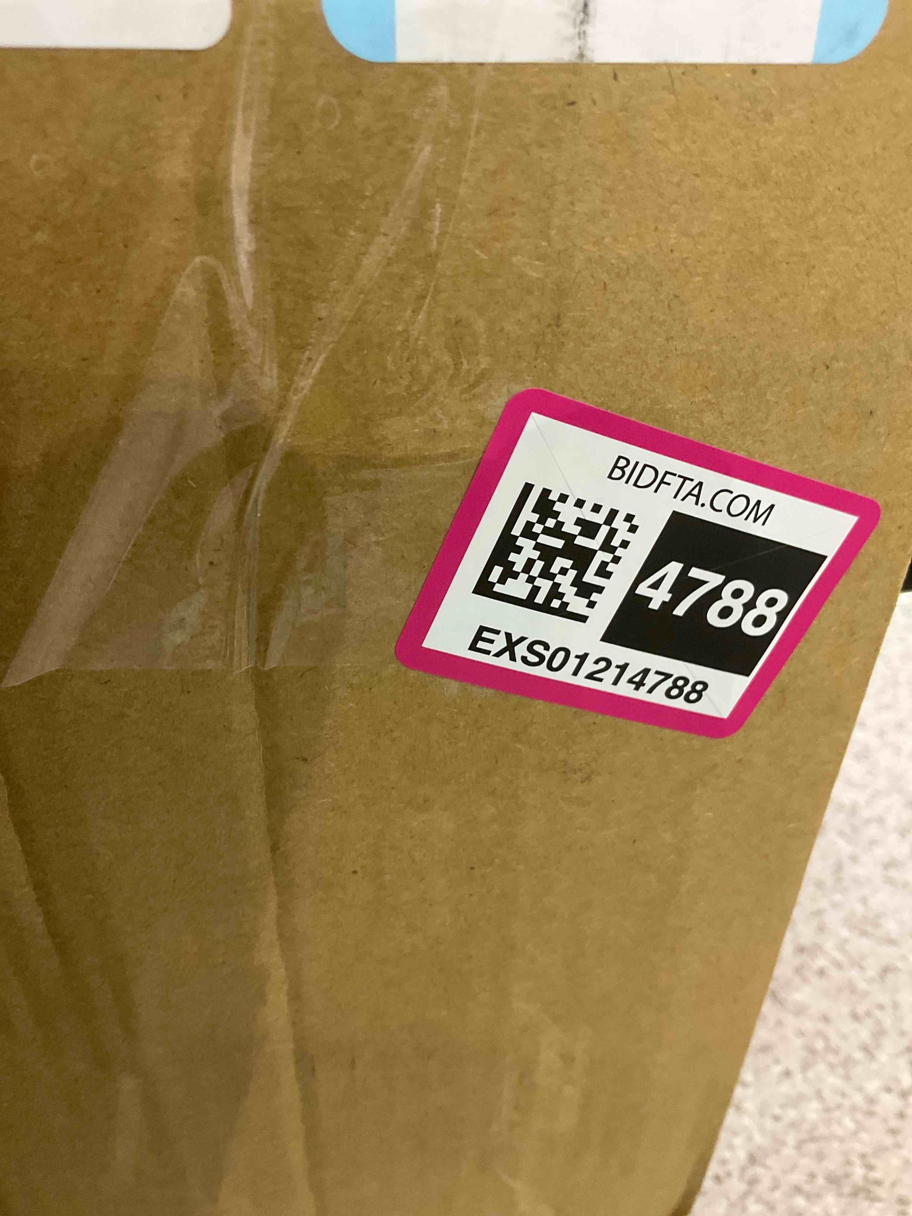 https://s3.amazonaws.com/lotting-images-prod/BargainHunt/EXS01214788_1711373157681.jpeg