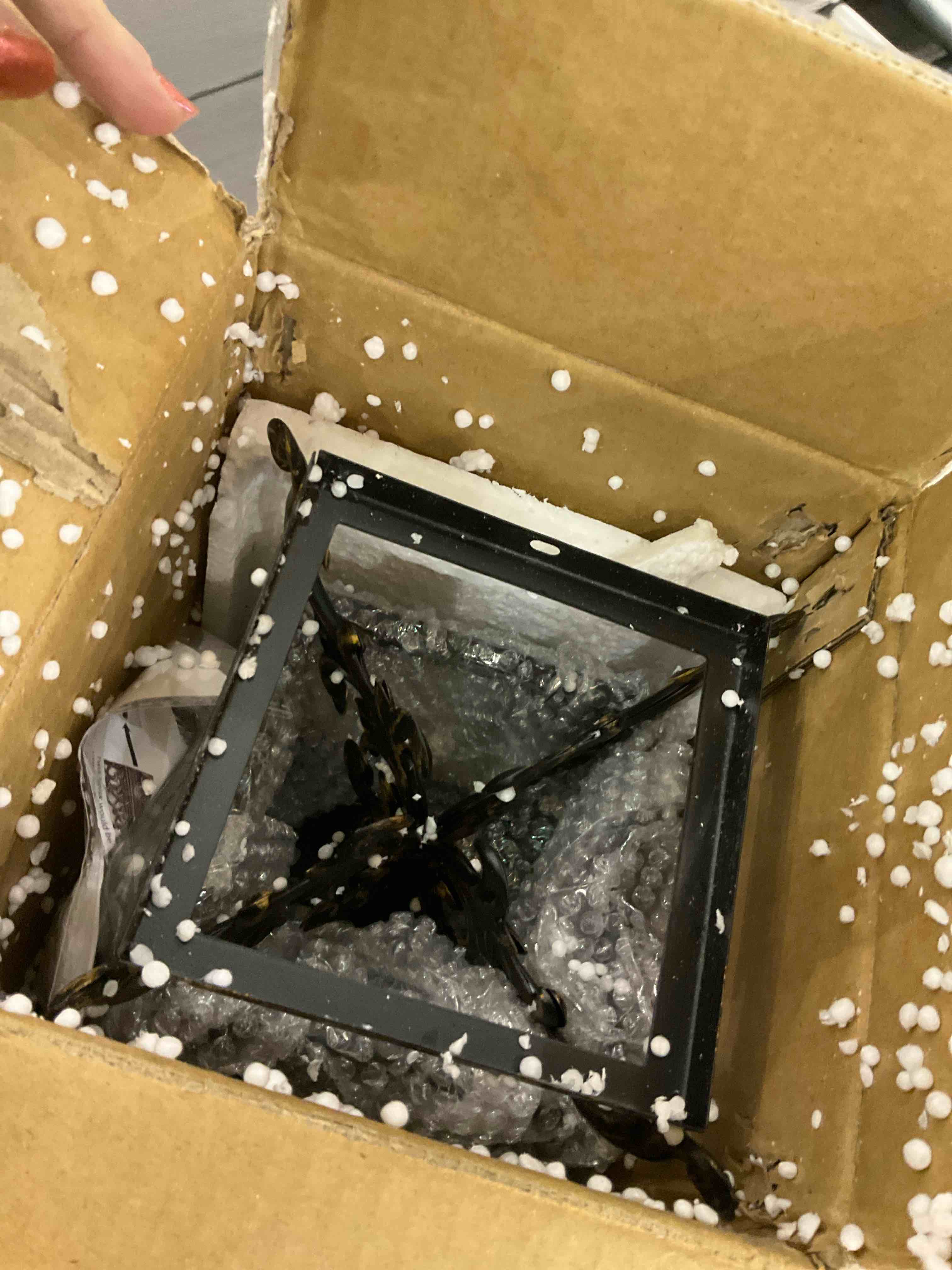 https://s3.amazonaws.com/lotting-images-prod/BargainHunt/EXS01214849_1711385740718.jpeg