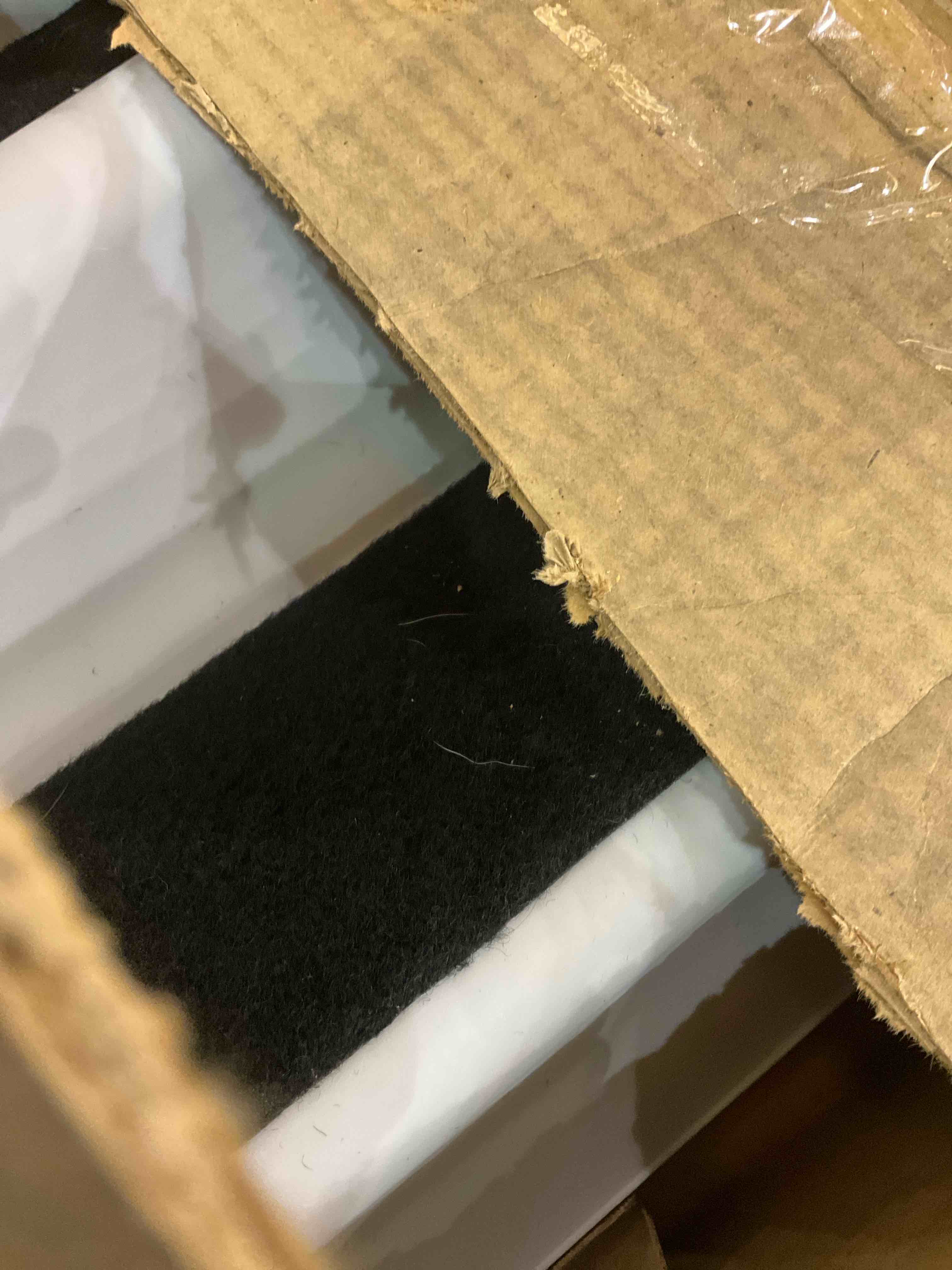 https://s3.amazonaws.com/lotting-images-prod/BargainHunt/EXS01215525_1710340264744.jpeg
