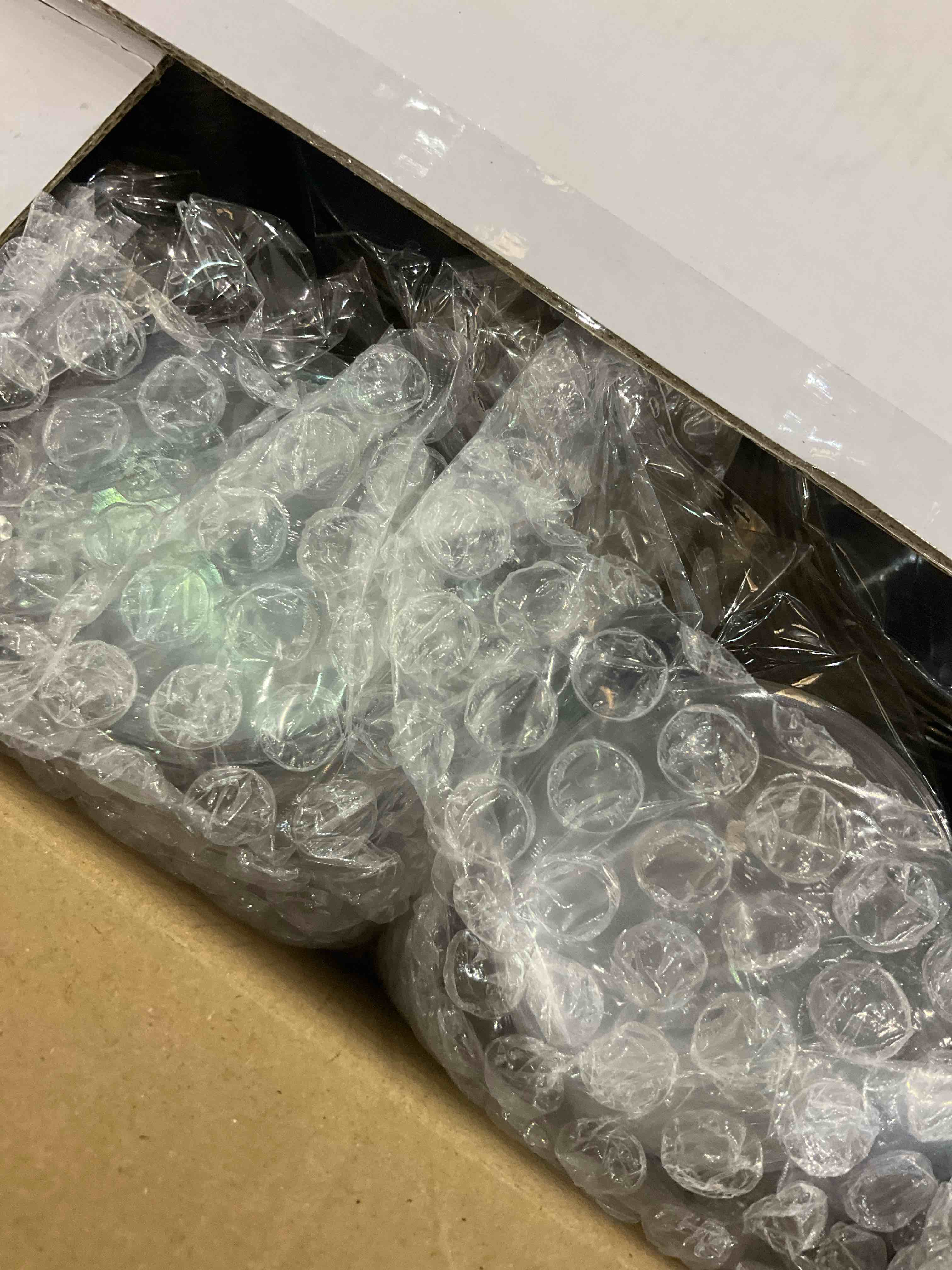 https://s3.amazonaws.com/lotting-images-prod/BargainHunt/EXS01215842_1710515442479.jpeg