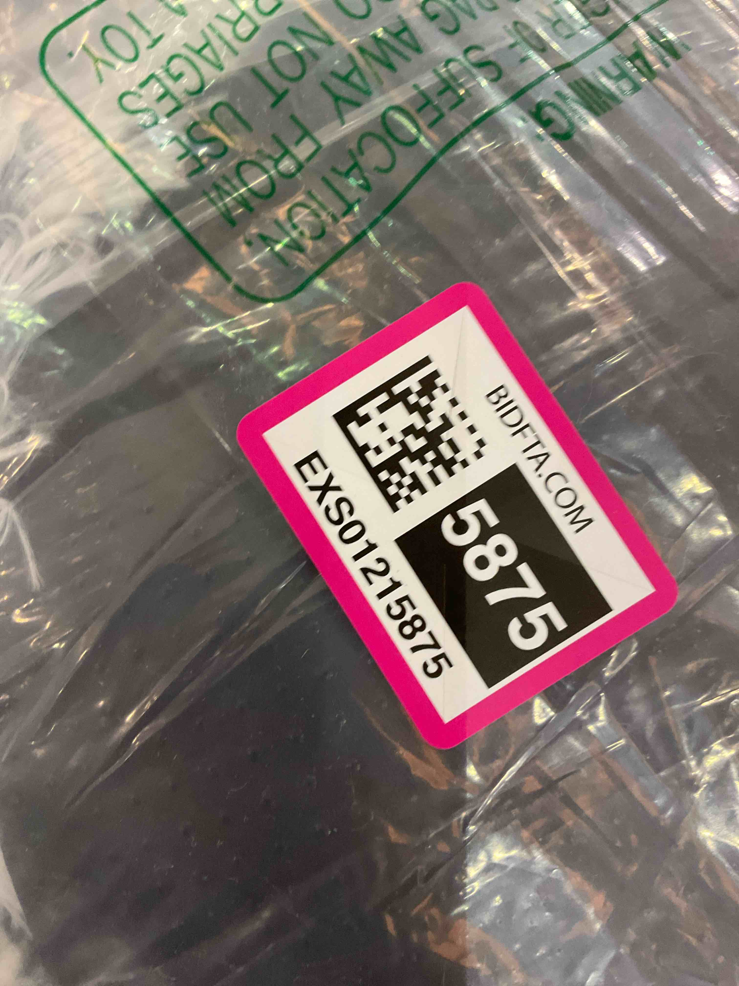 https://s3.amazonaws.com/lotting-images-prod/BargainHunt/EXS01215875_1710517892192.jpeg
