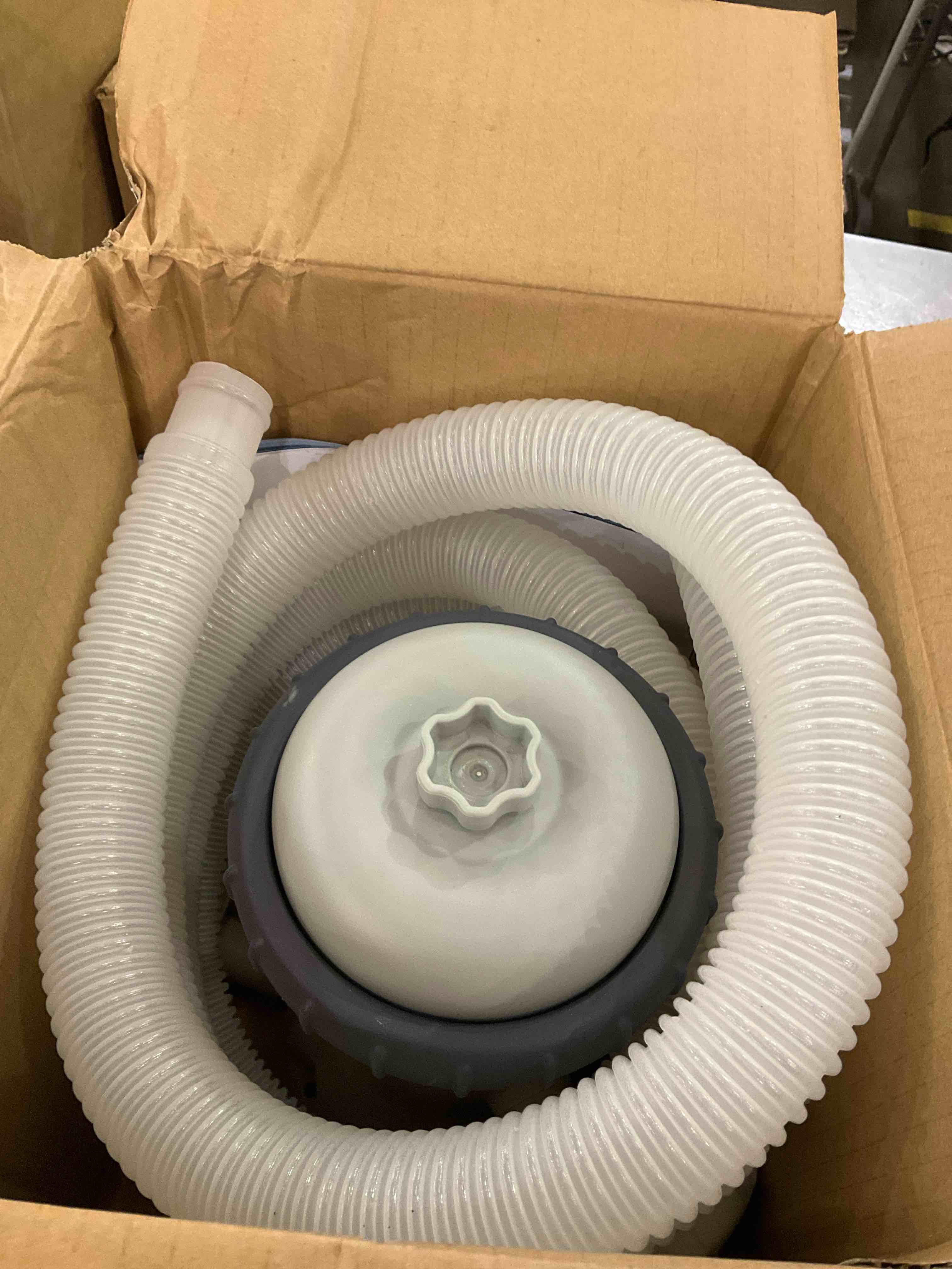 https://s3.amazonaws.com/lotting-images-prod/BargainHunt/EXS01216142_1710770115539.jpeg