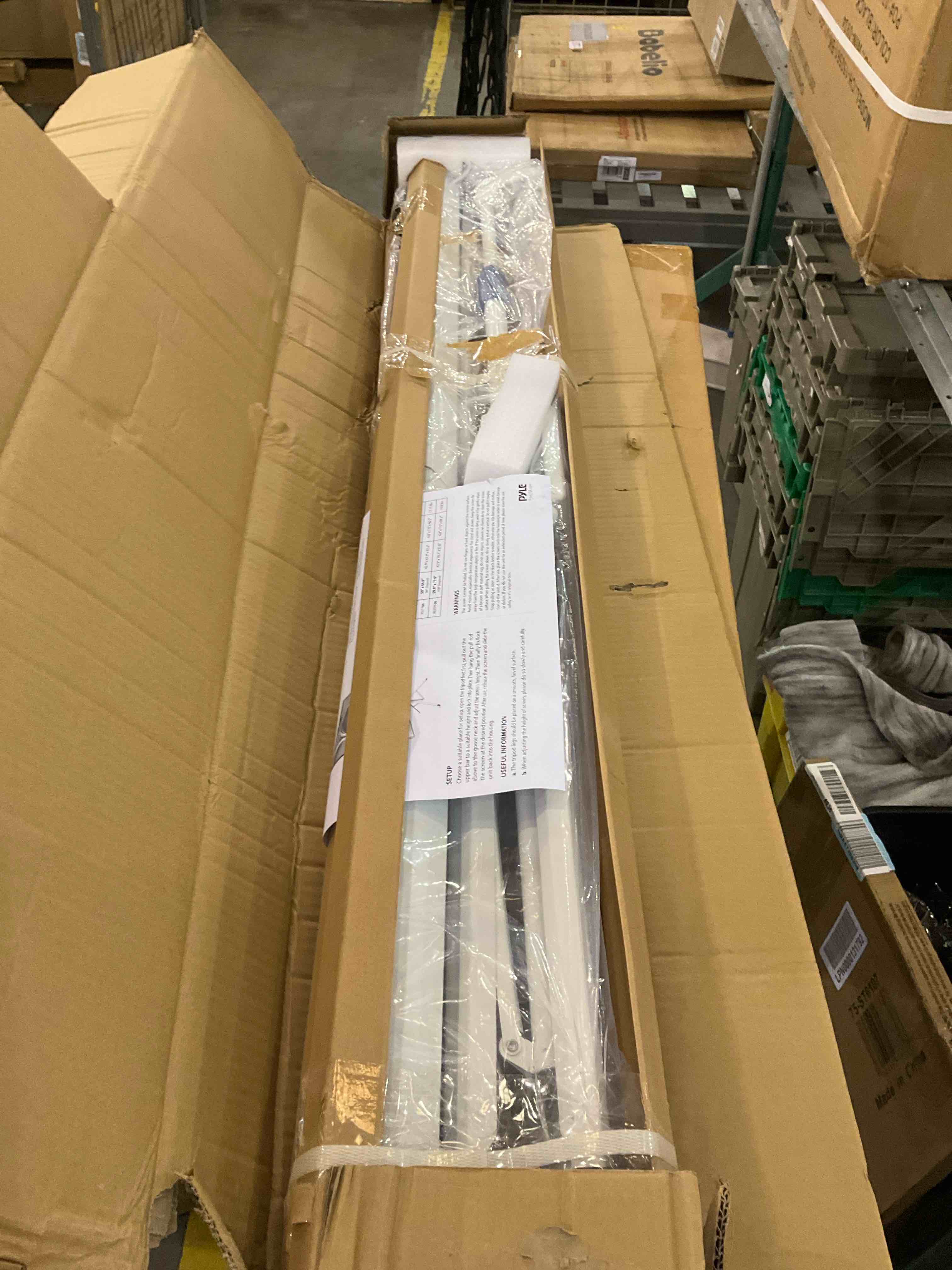 https://s3.amazonaws.com/lotting-images-prod/BargainHunt/EXS01216145_1710770779217.jpeg
