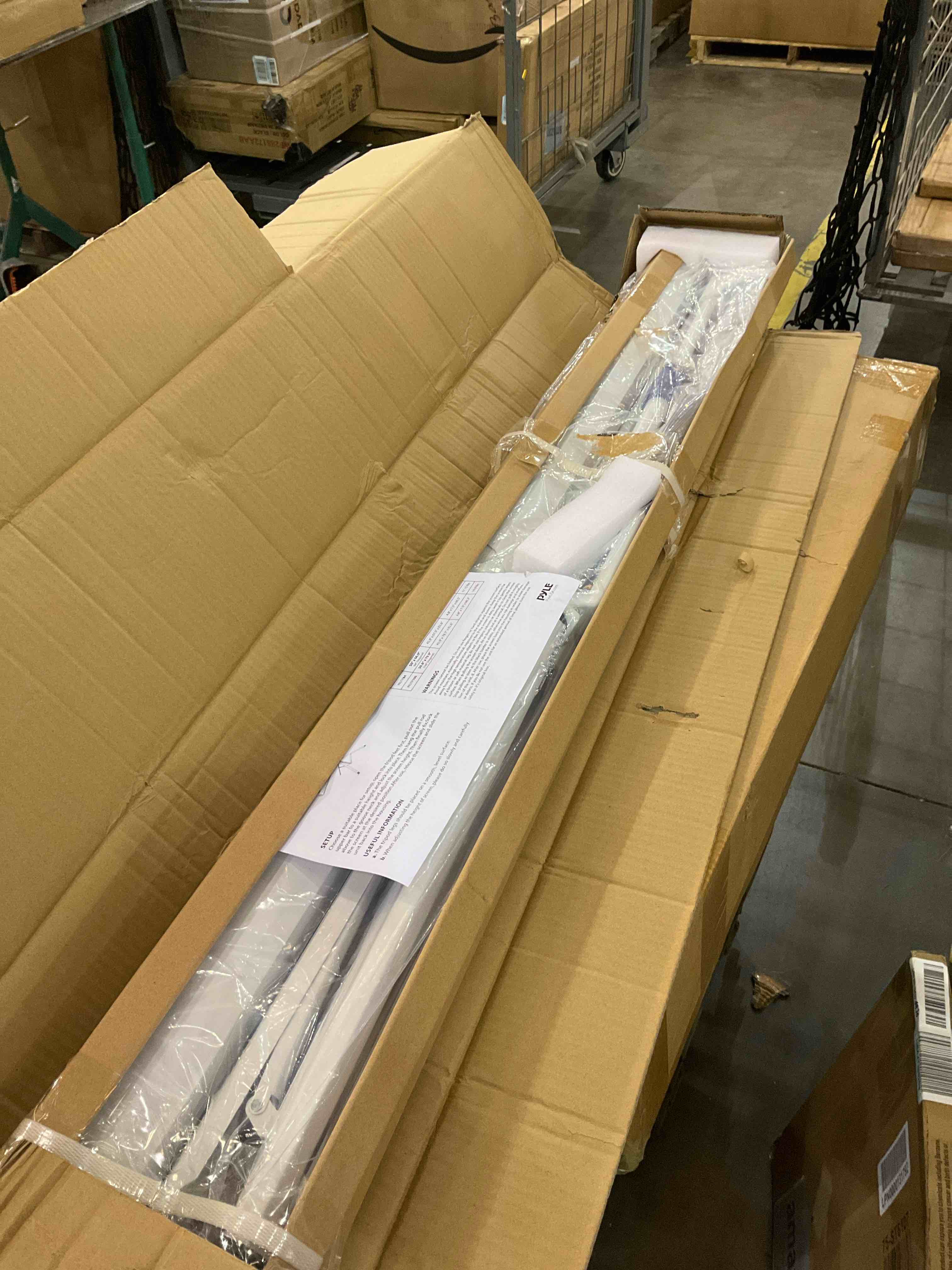 https://s3.amazonaws.com/lotting-images-prod/BargainHunt/EXS01216145_1710770782352.jpeg