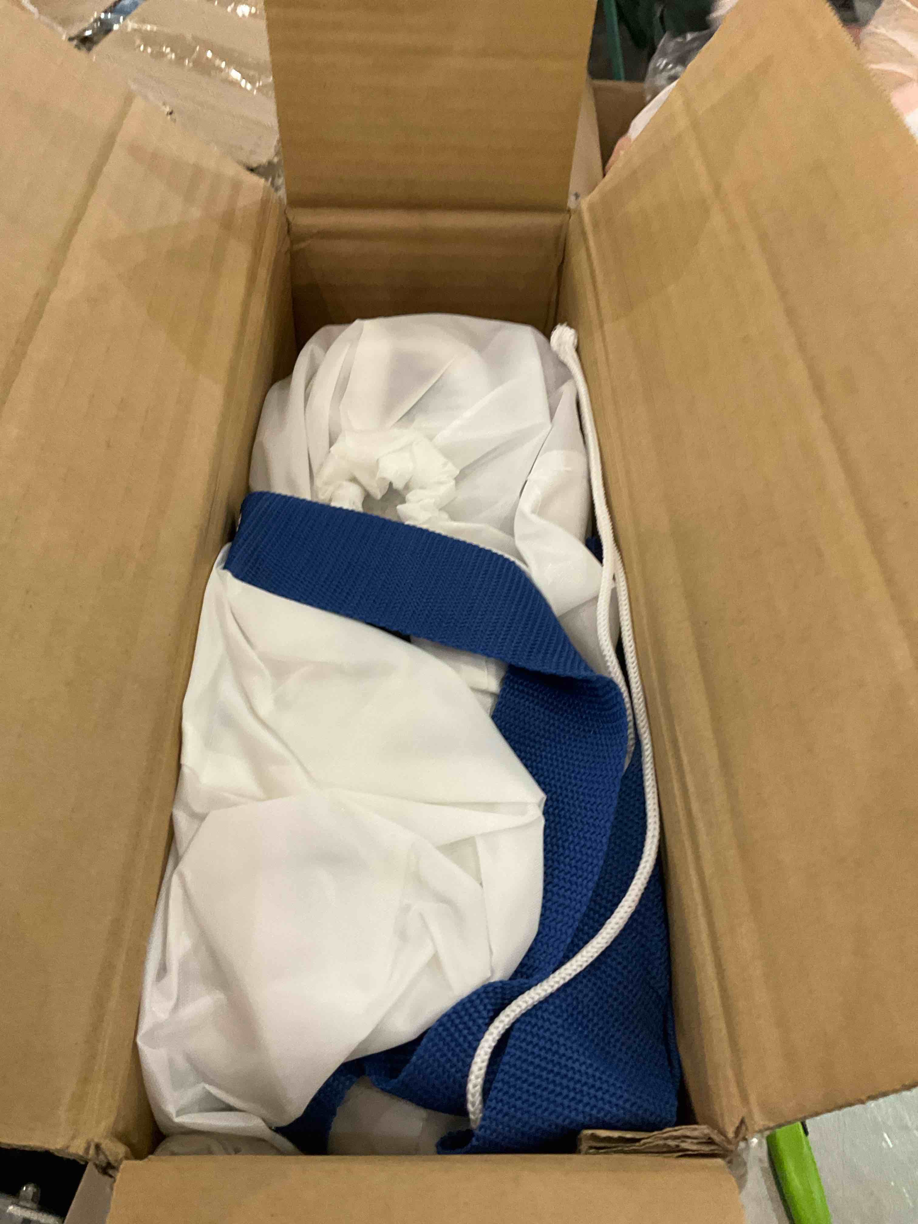 https://s3.amazonaws.com/lotting-images-prod/BargainHunt/EXS01216254_1710856646890.jpeg