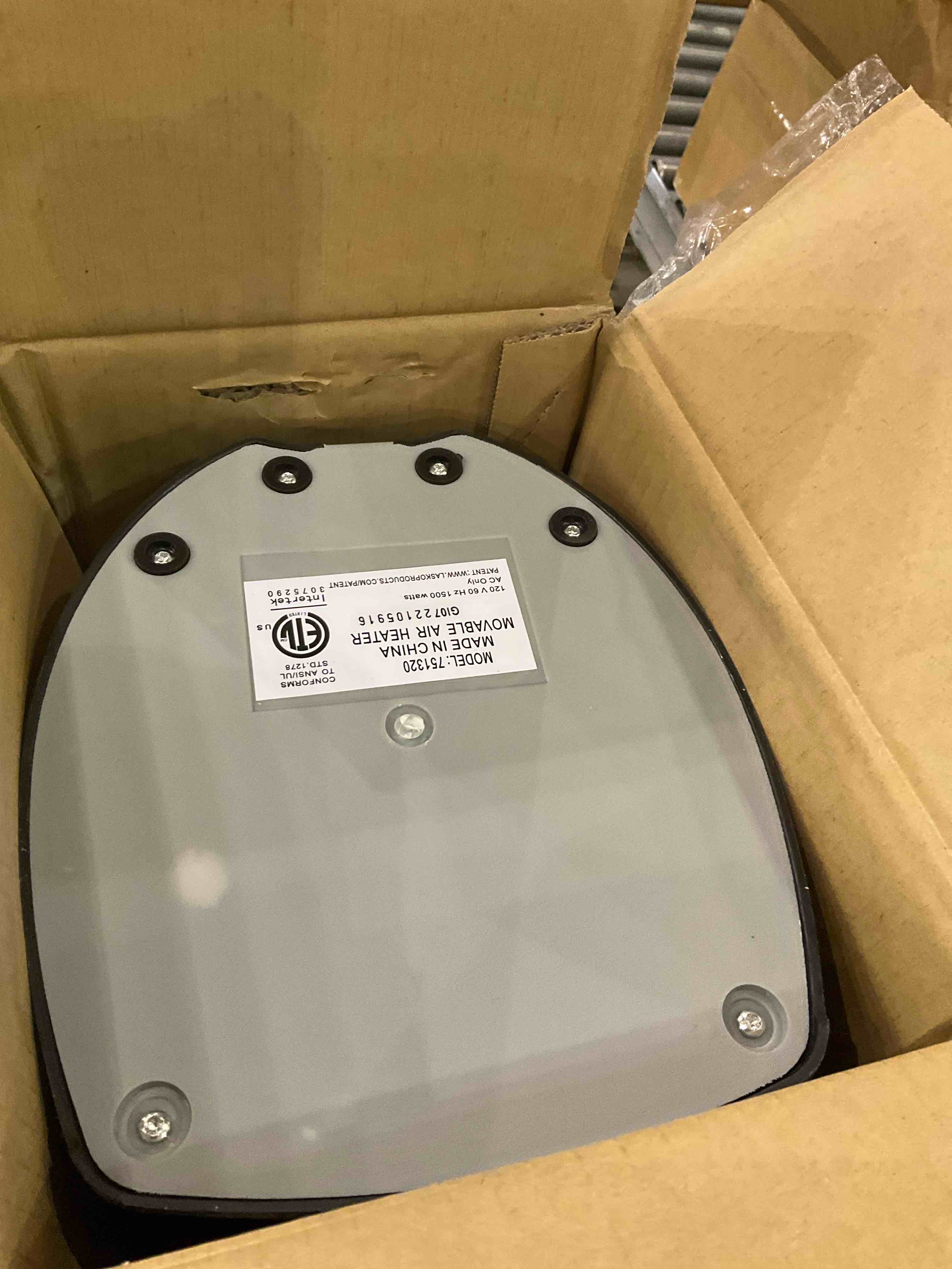 https://s3.amazonaws.com/lotting-images-prod/BargainHunt/EXS01216393_1710938797701.jpeg