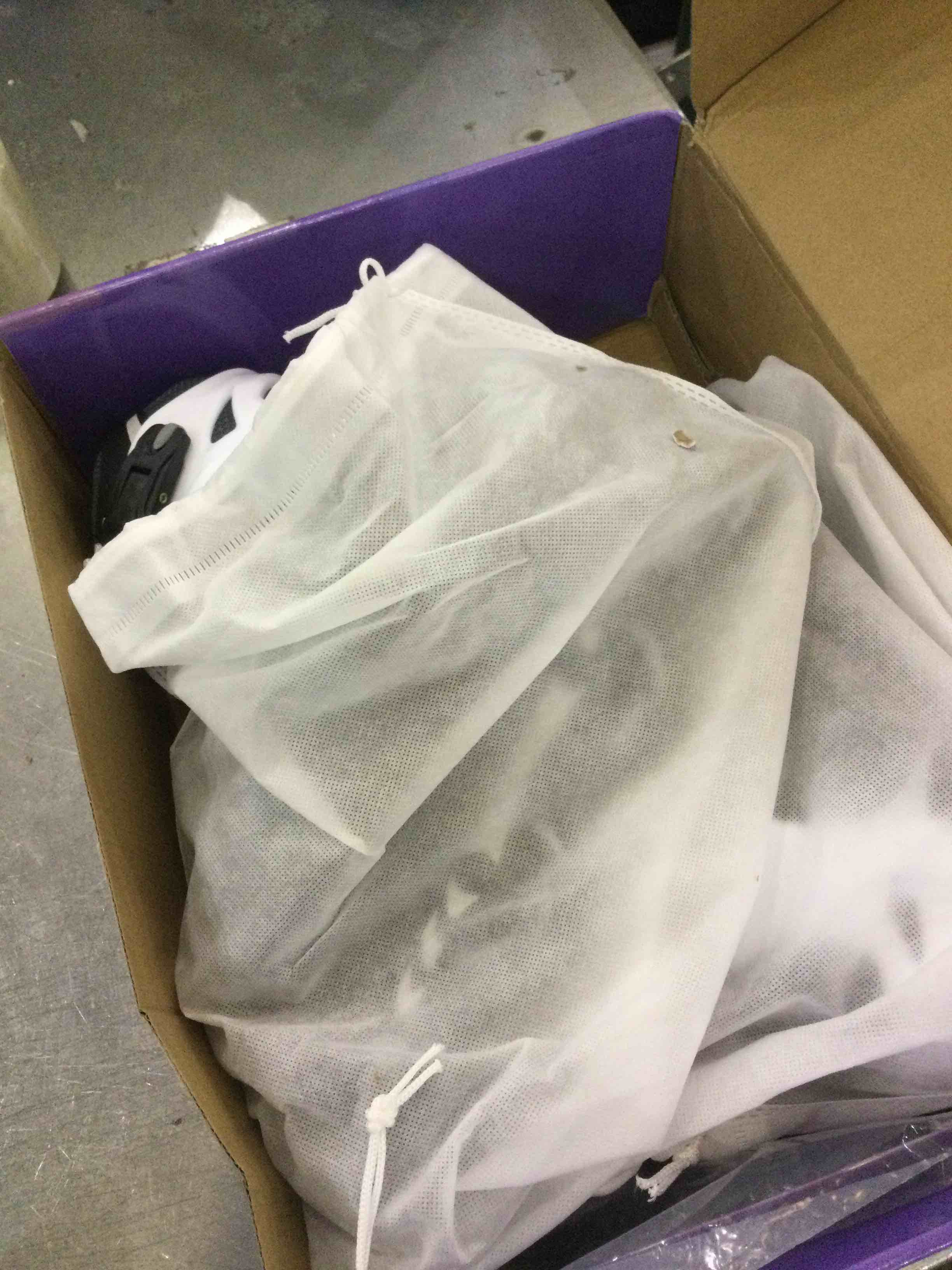 https://s3.amazonaws.com/lotting-images-prod/BargainHunt/EXS01216554_1710859665354.jpeg