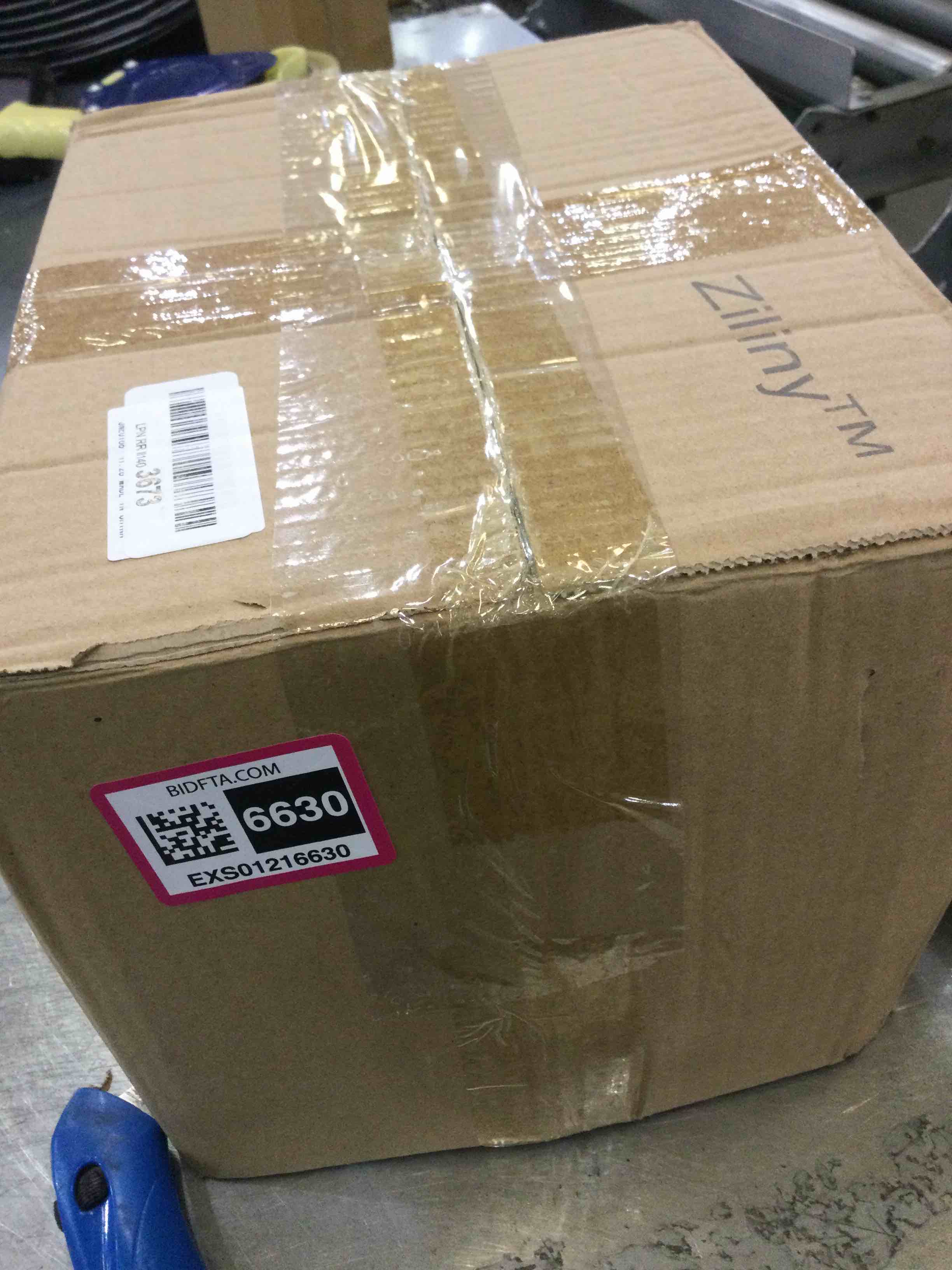 https://s3.amazonaws.com/lotting-images-prod/BargainHunt/EXS01216630_1710868699663.jpeg