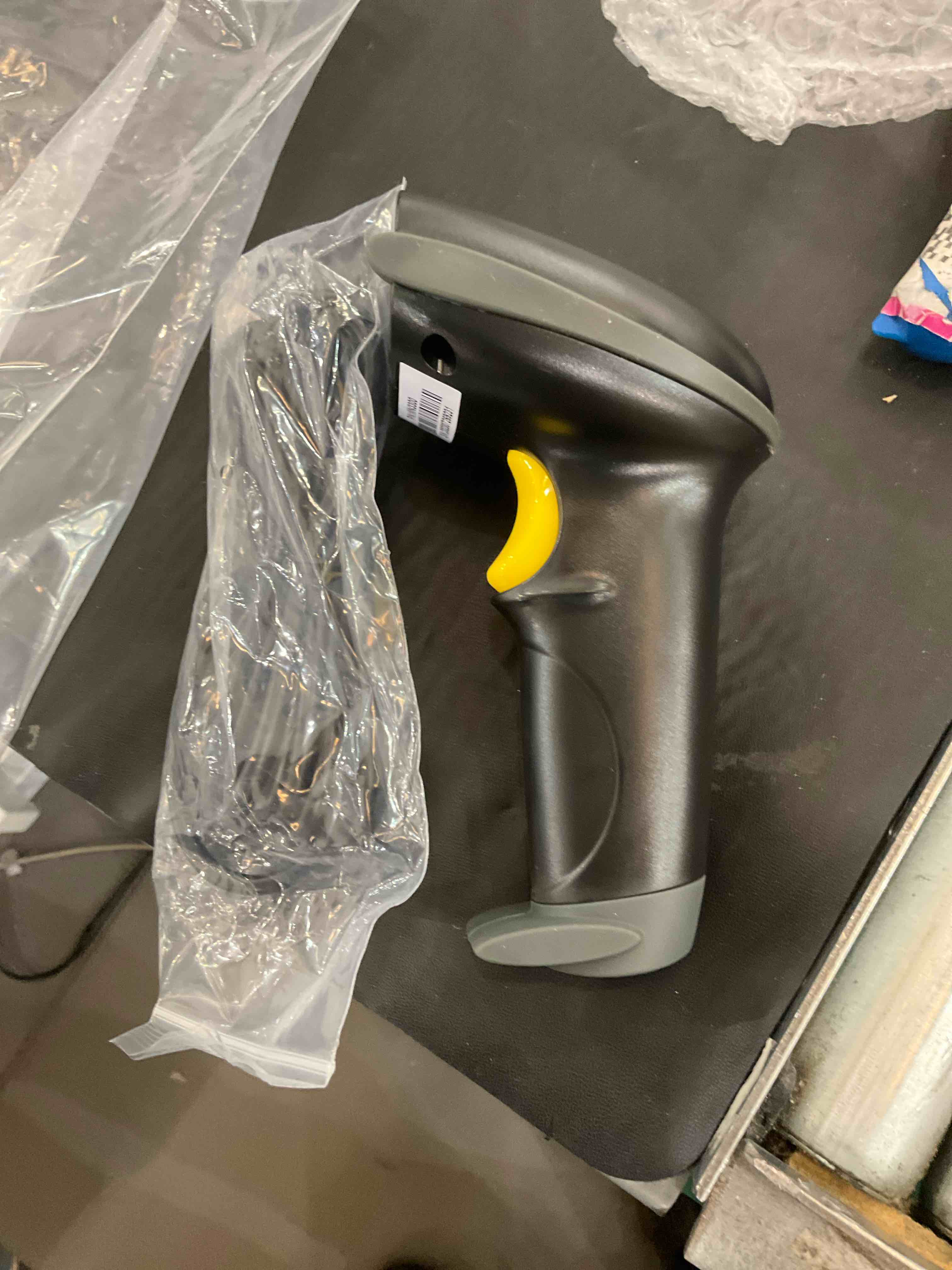 https://s3.amazonaws.com/lotting-images-prod/BargainHunt/EXS01217010_1712941228665.jpeg