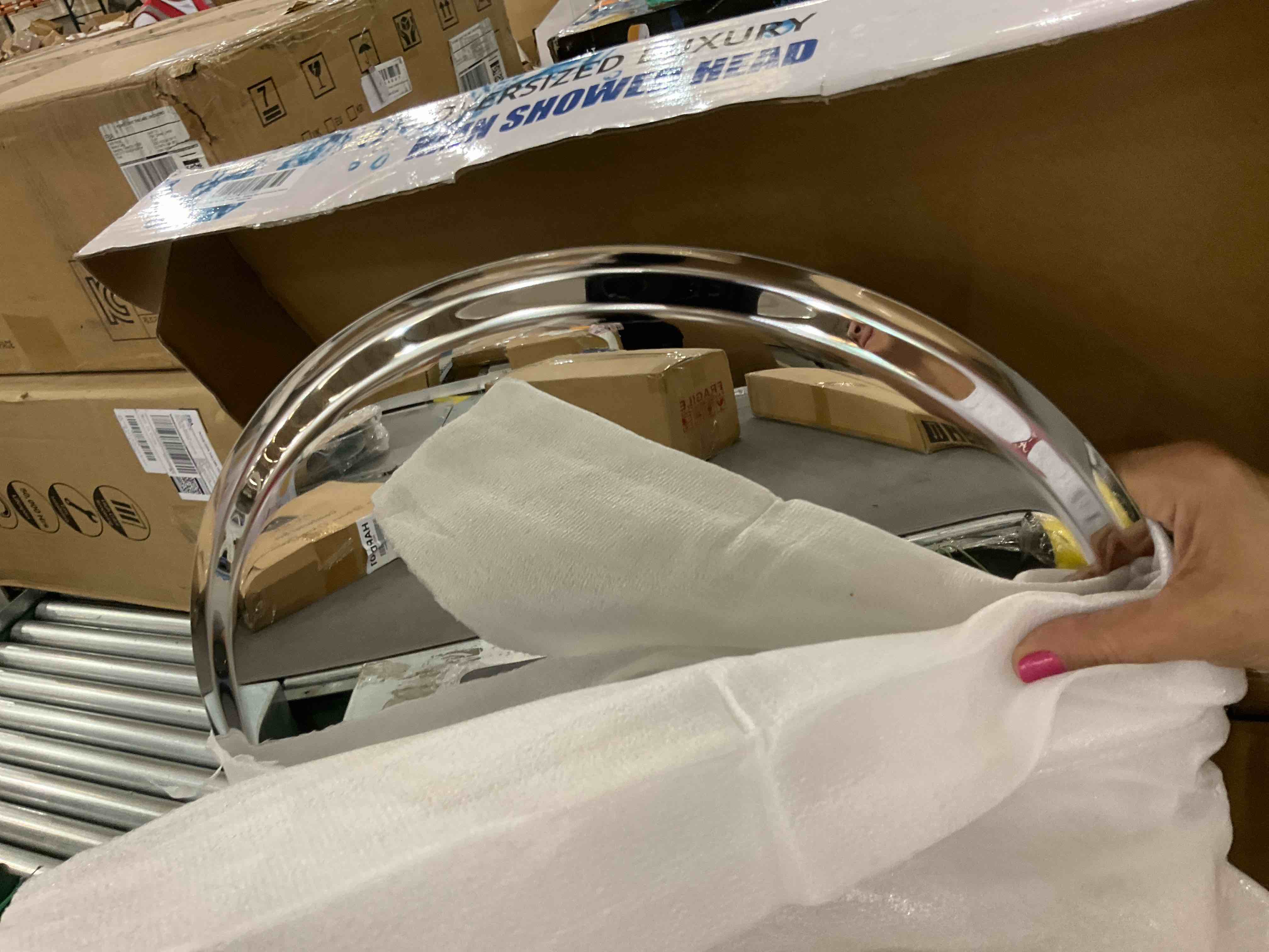 https://s3.amazonaws.com/lotting-images-prod/BargainHunt/EXS01217167_1713290064884.jpeg
