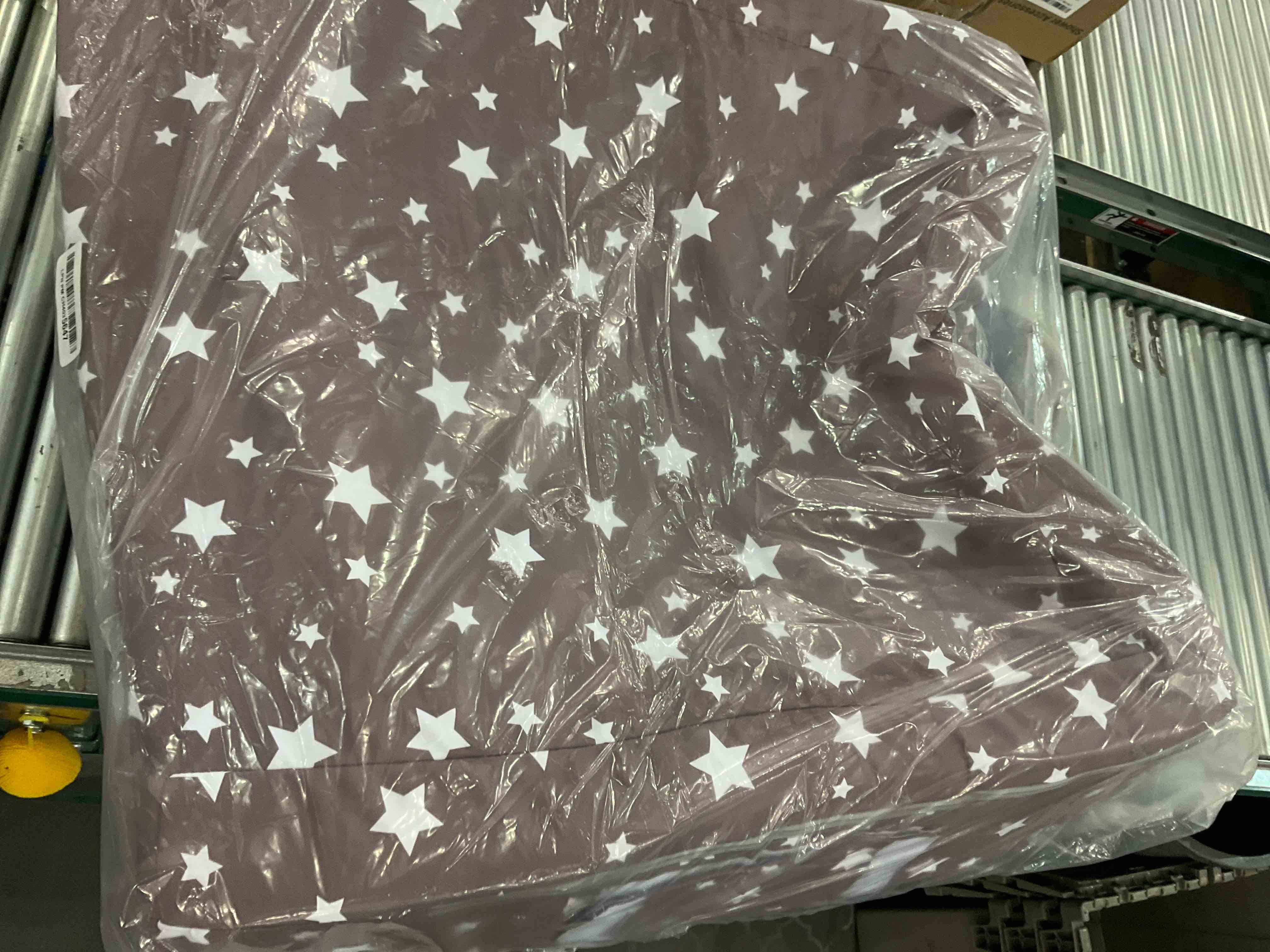 https://s3.amazonaws.com/lotting-images-prod/BargainHunt/EXS01217296_1713553994879.jpeg