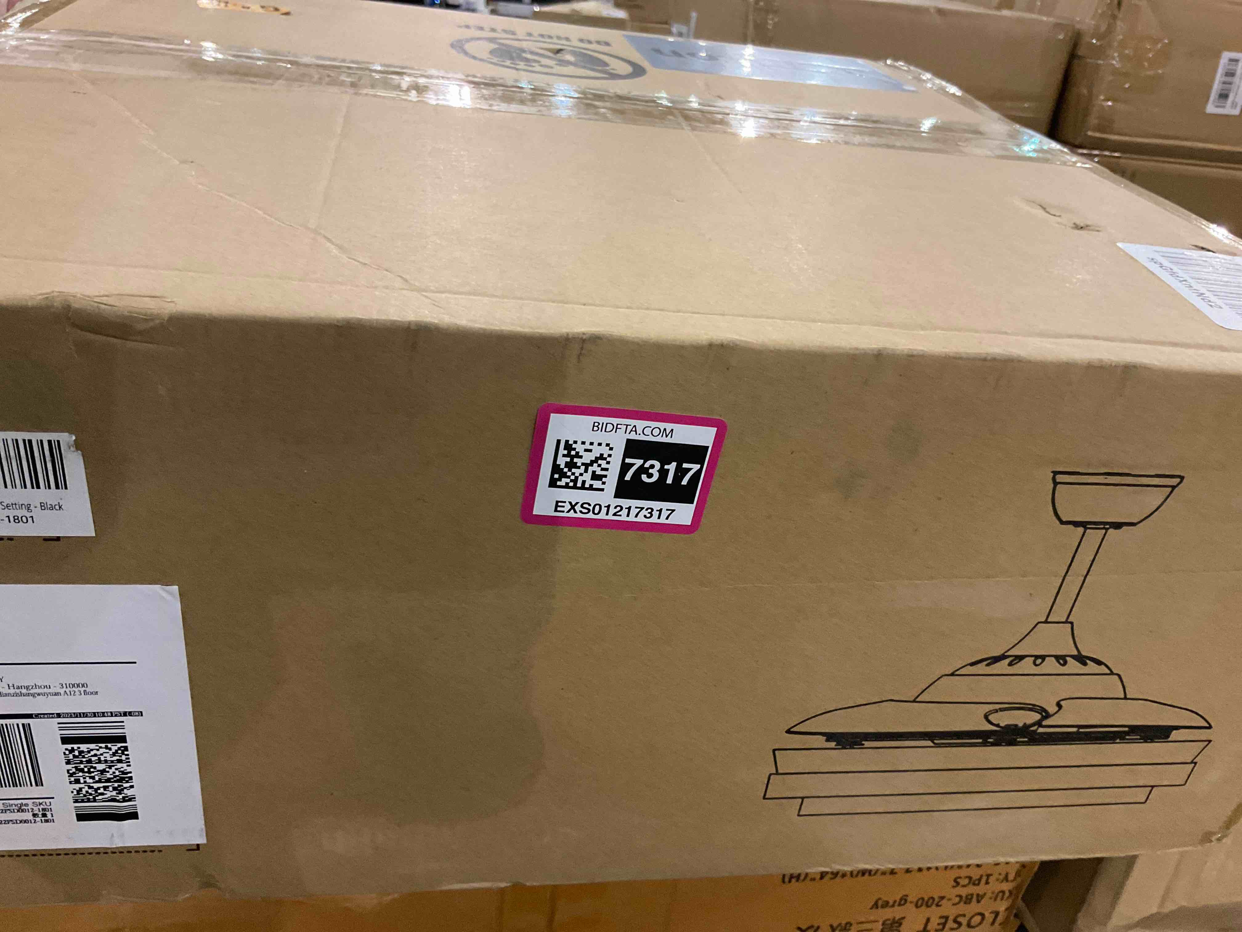 https://s3.amazonaws.com/lotting-images-prod/BargainHunt/EXS01217317_1713787178386.jpeg