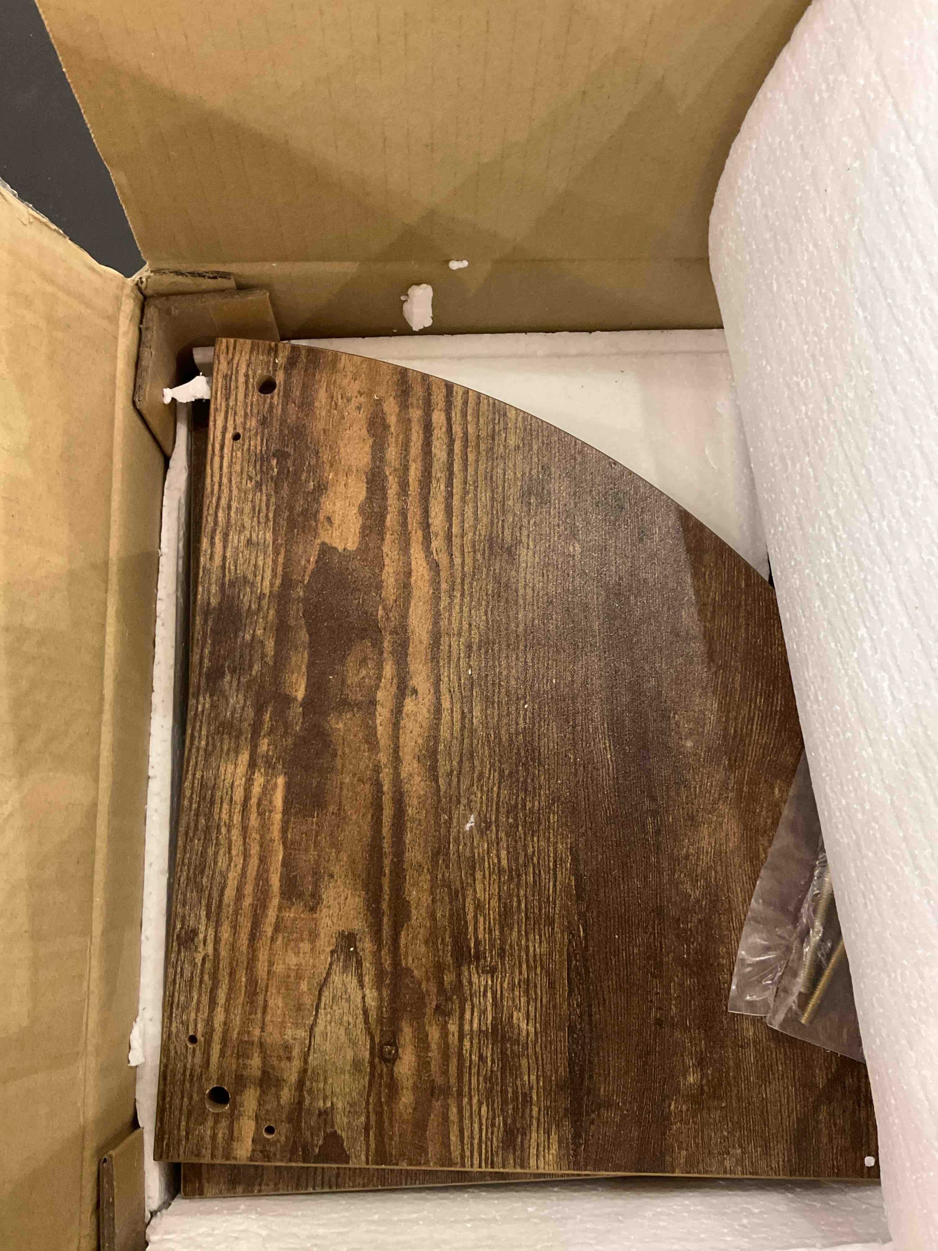 https://s3.amazonaws.com/lotting-images-prod/BargainHunt/EXS01217411_1713879184987.jpeg