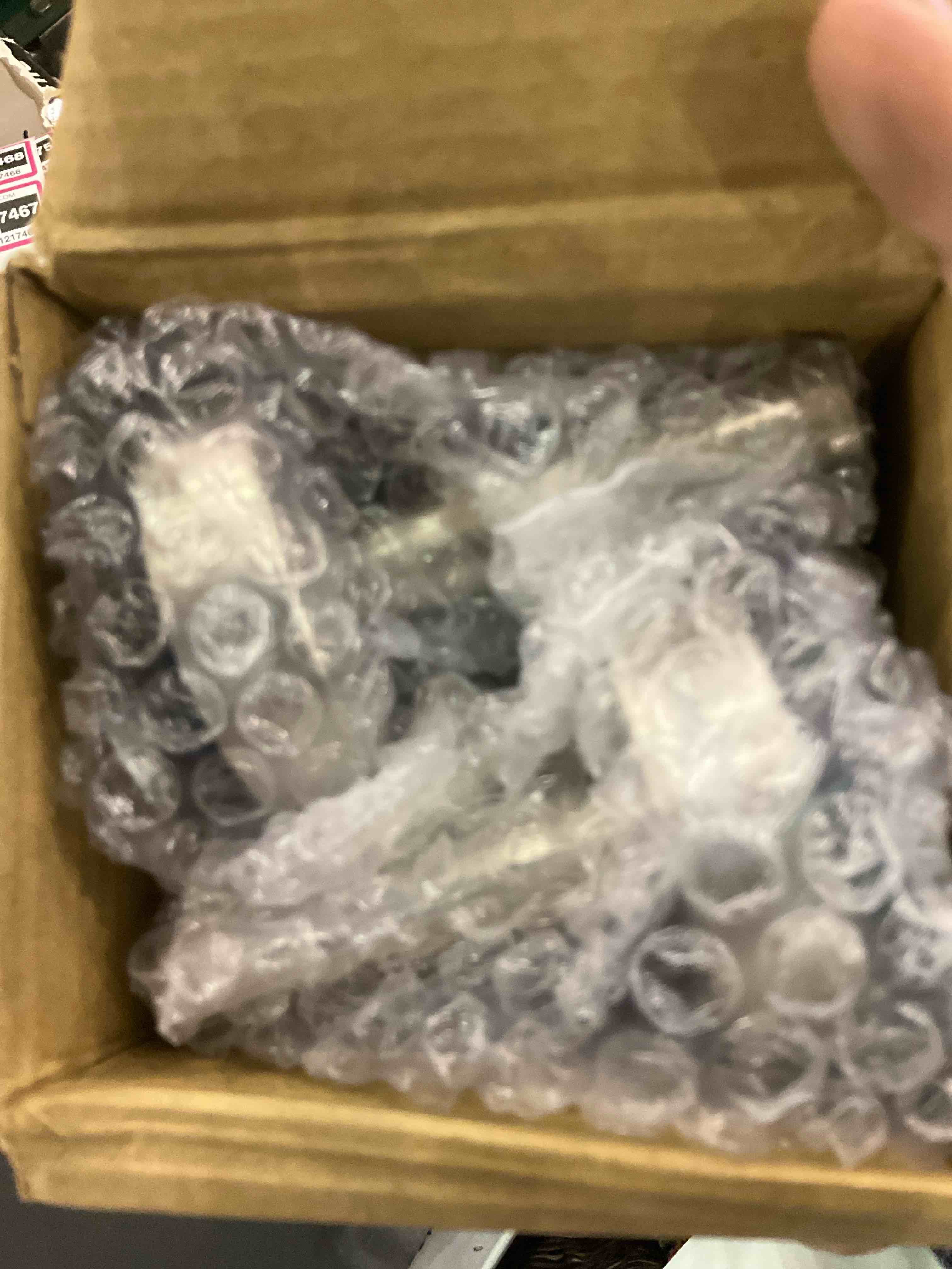 https://s3.amazonaws.com/lotting-images-prod/BargainHunt/EXS01217466_1713957424482.jpeg