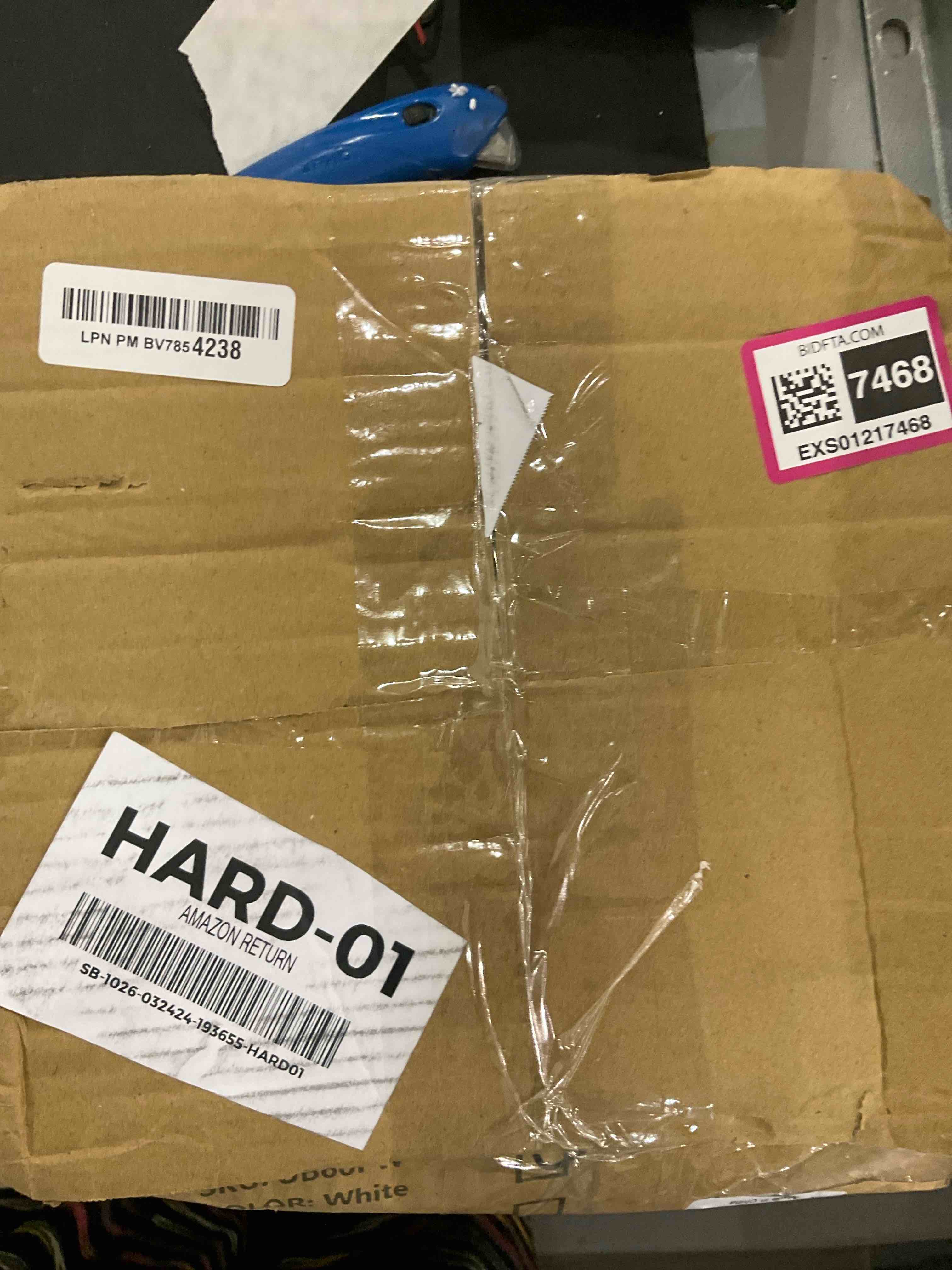 https://s3.amazonaws.com/lotting-images-prod/BargainHunt/EXS01217468_1713957539825.jpeg