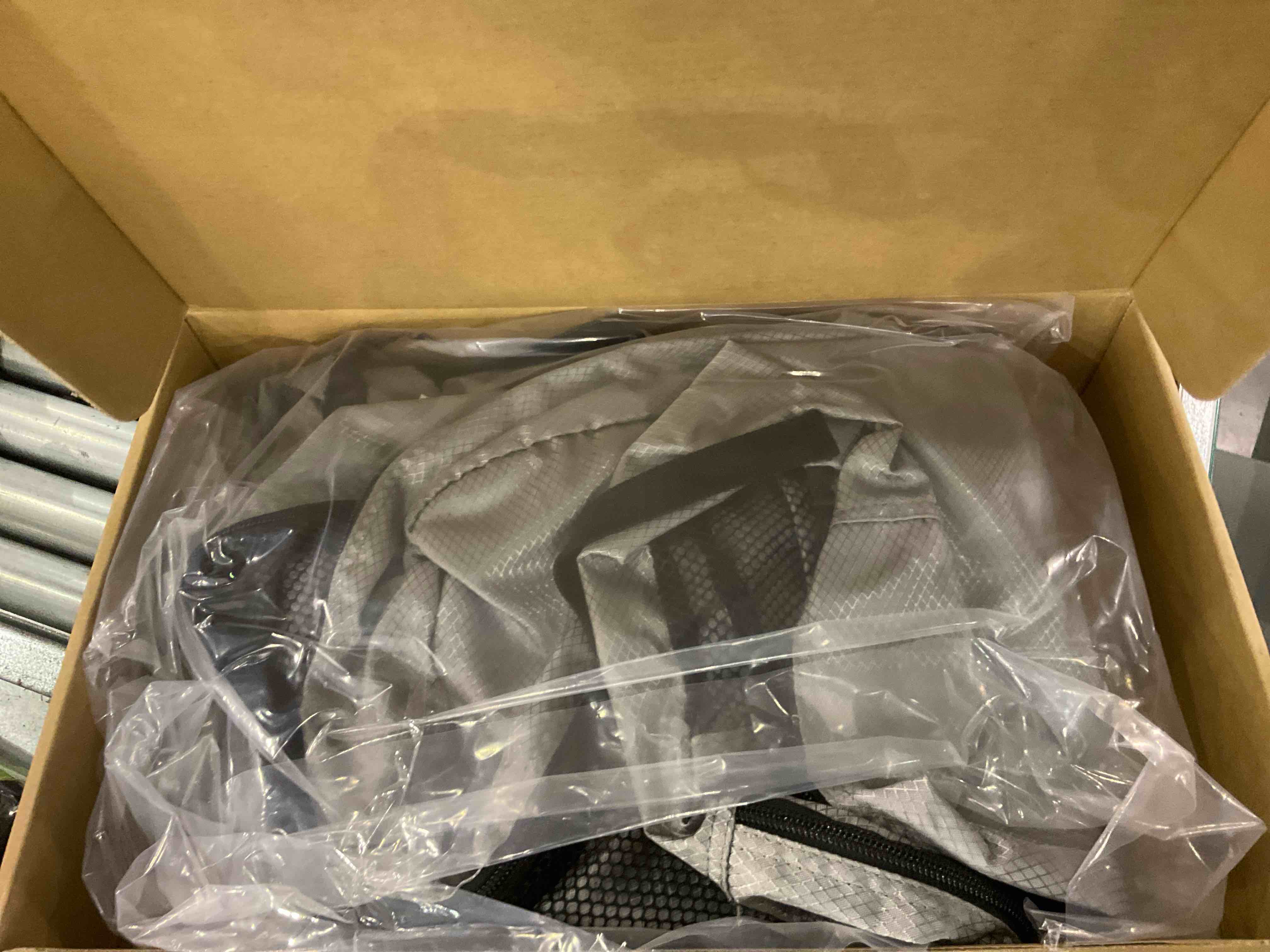 https://s3.amazonaws.com/lotting-images-prod/BargainHunt/EXS01217470_1713957818974.jpeg