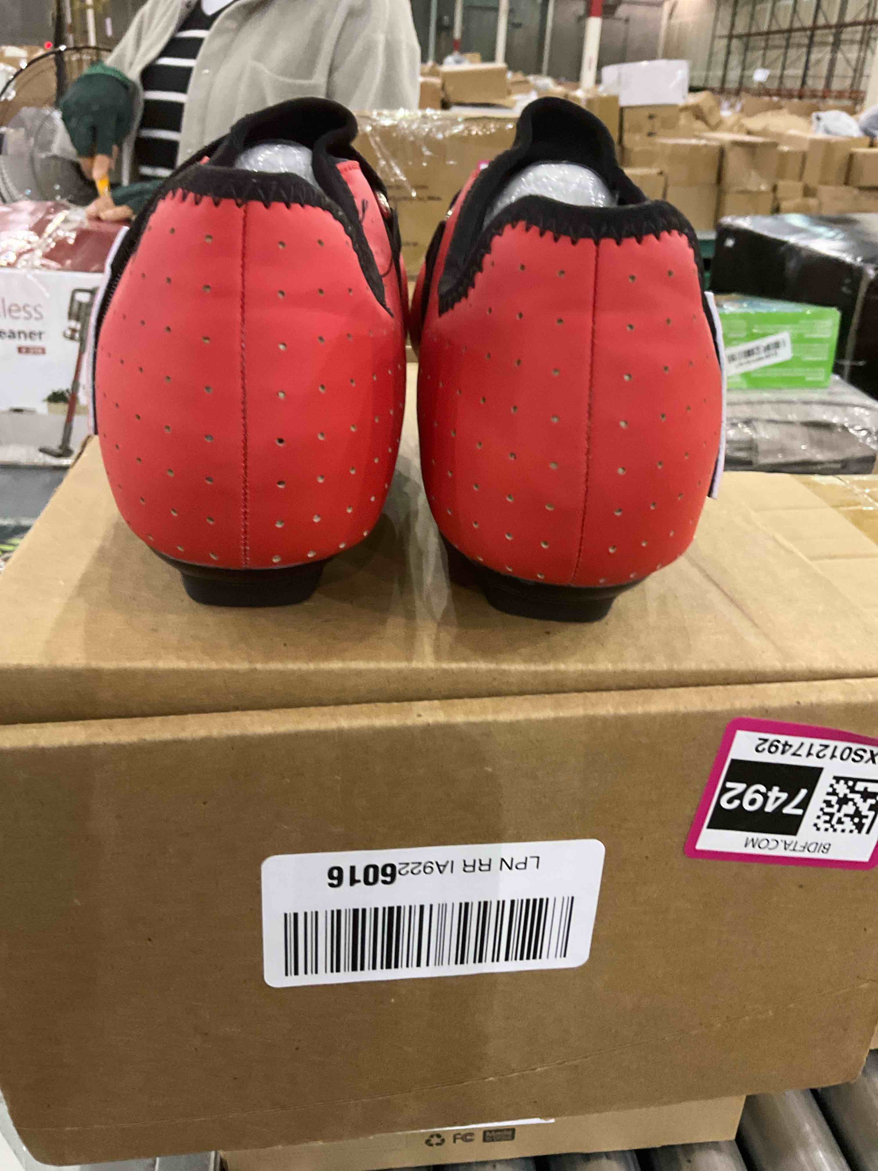 https://s3.amazonaws.com/lotting-images-prod/BargainHunt/EXS01217492_1713959900748.jpeg