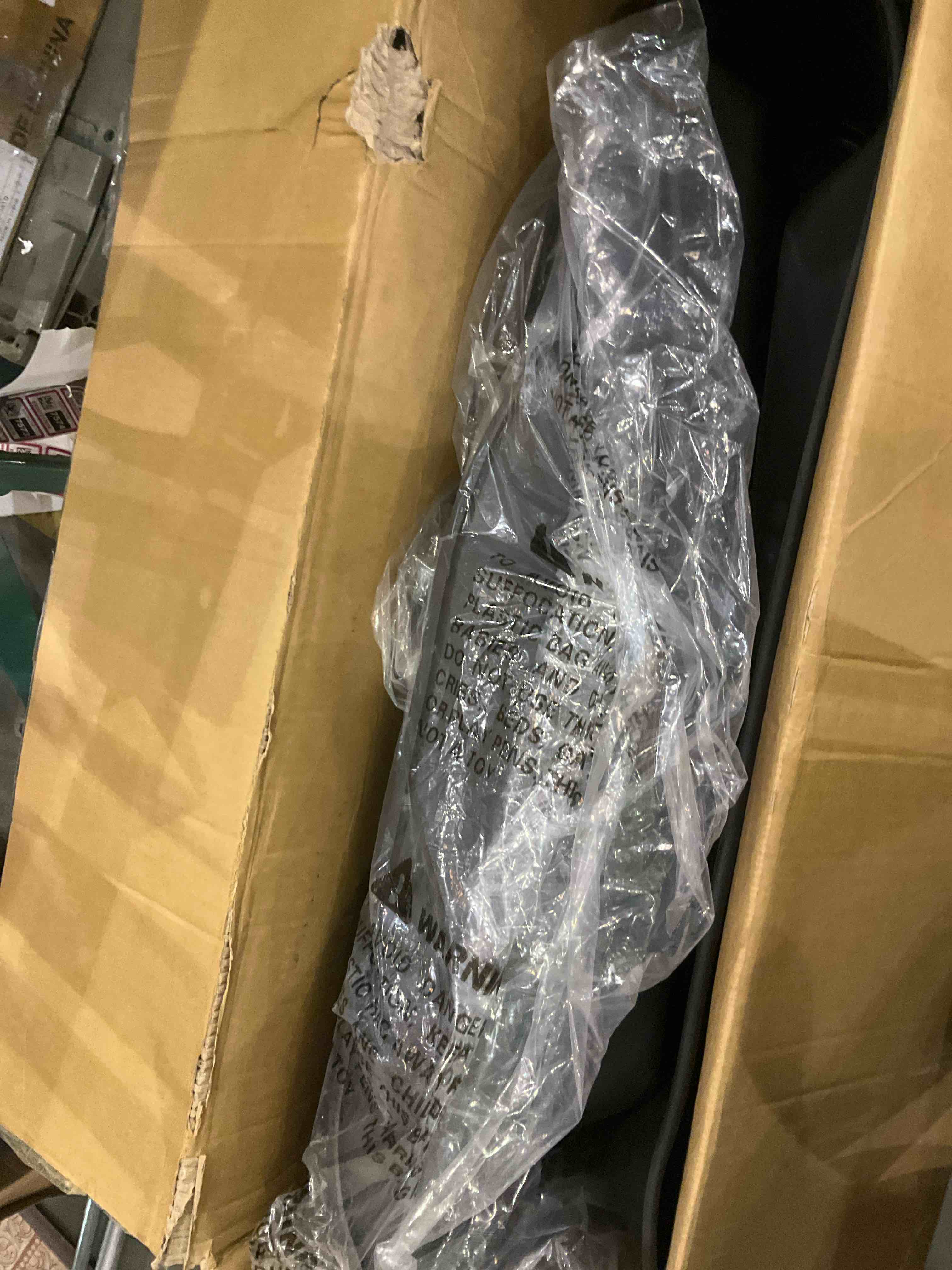 https://s3.amazonaws.com/lotting-images-prod/BargainHunt/EXS01217553_1717762532055.jpeg